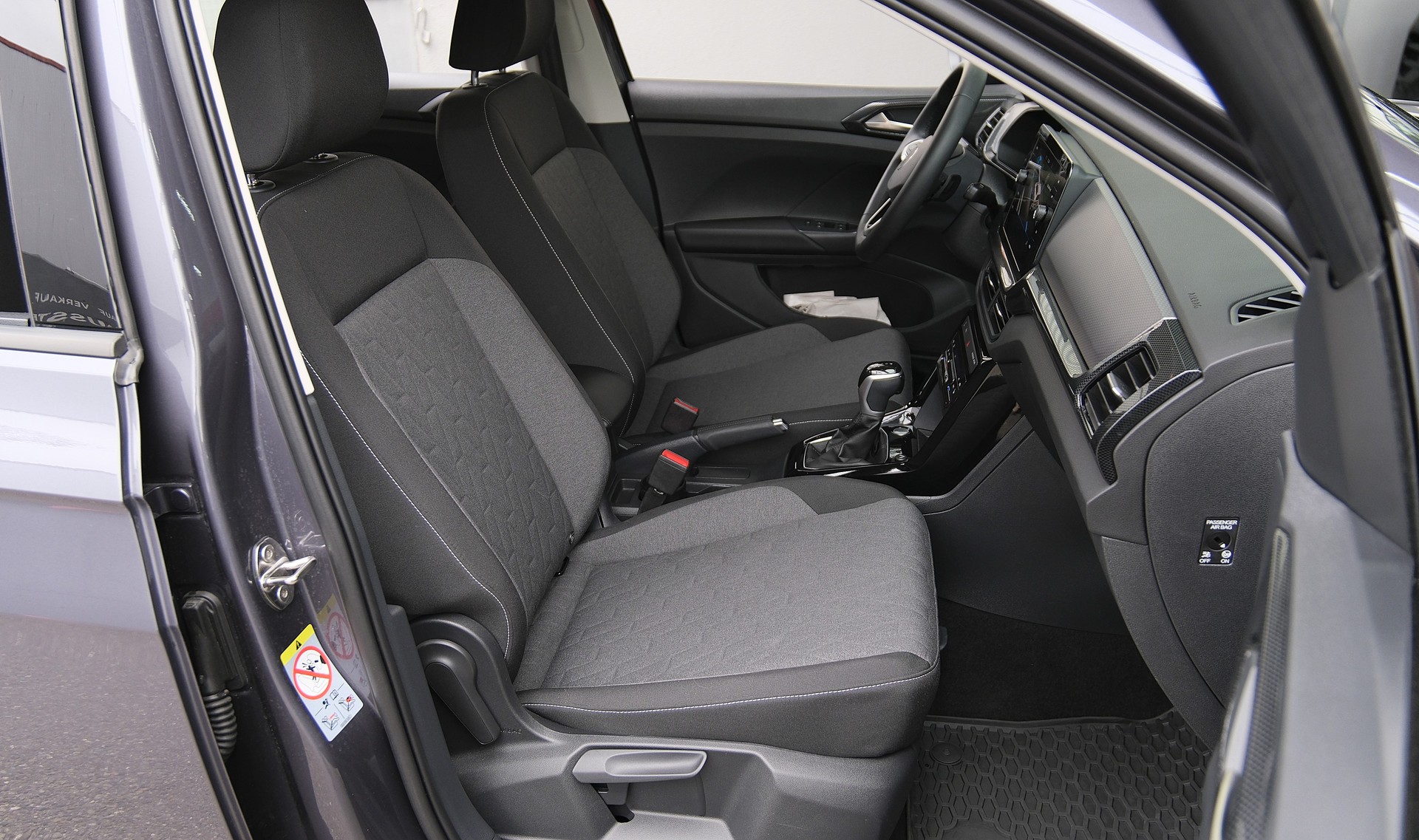 VW T-Cross 1.0 TSI EVO Life DSG-image-12