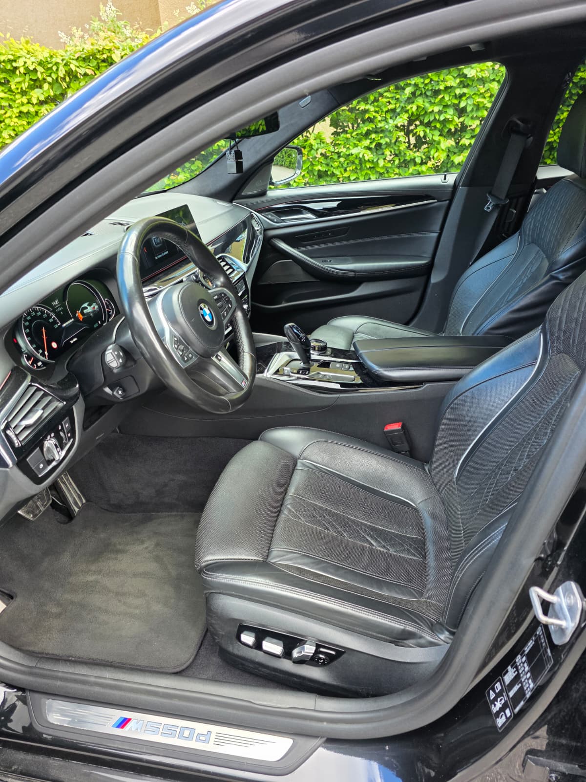 BMW M550d xDrive Steptronic-image-8