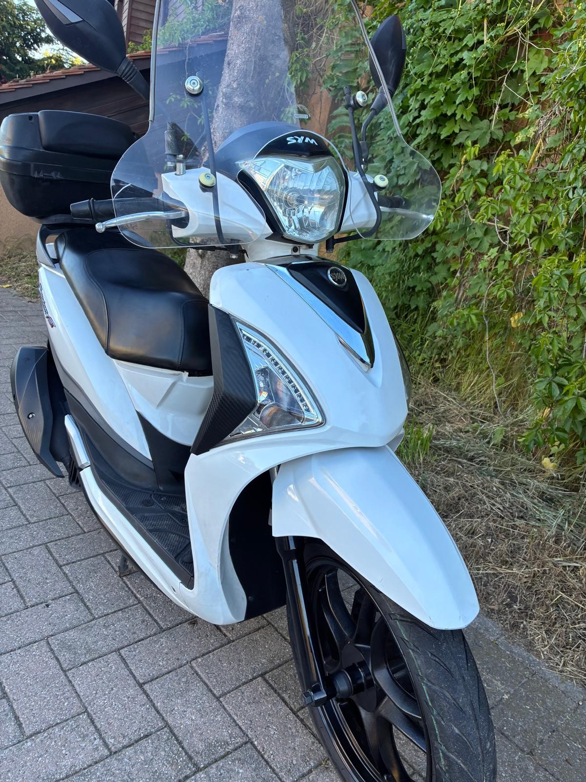 SYM Symphony ST 125 i LC-image-2