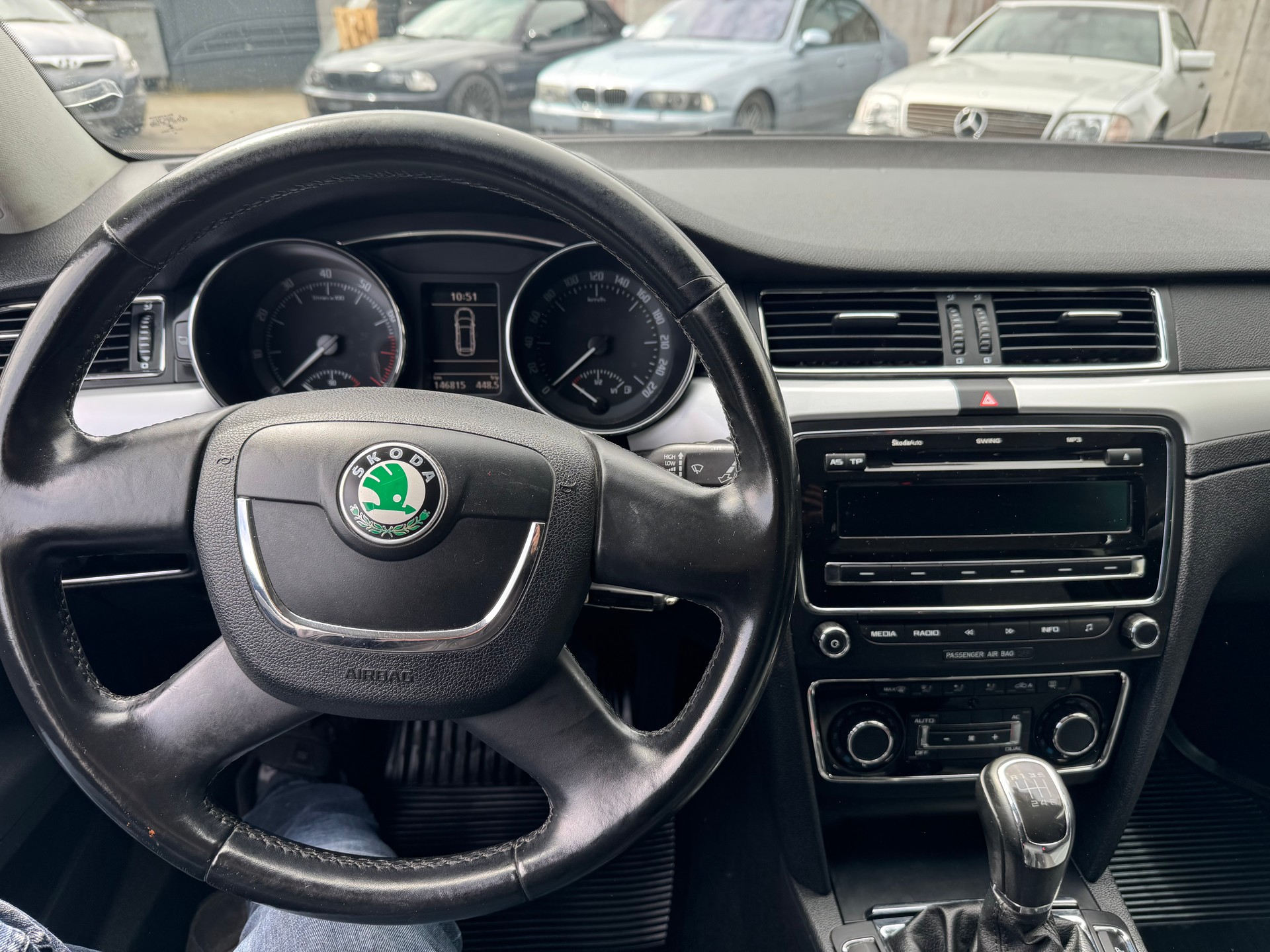 SKODA Superb Combi 1.8 TSI Ambition-image-4