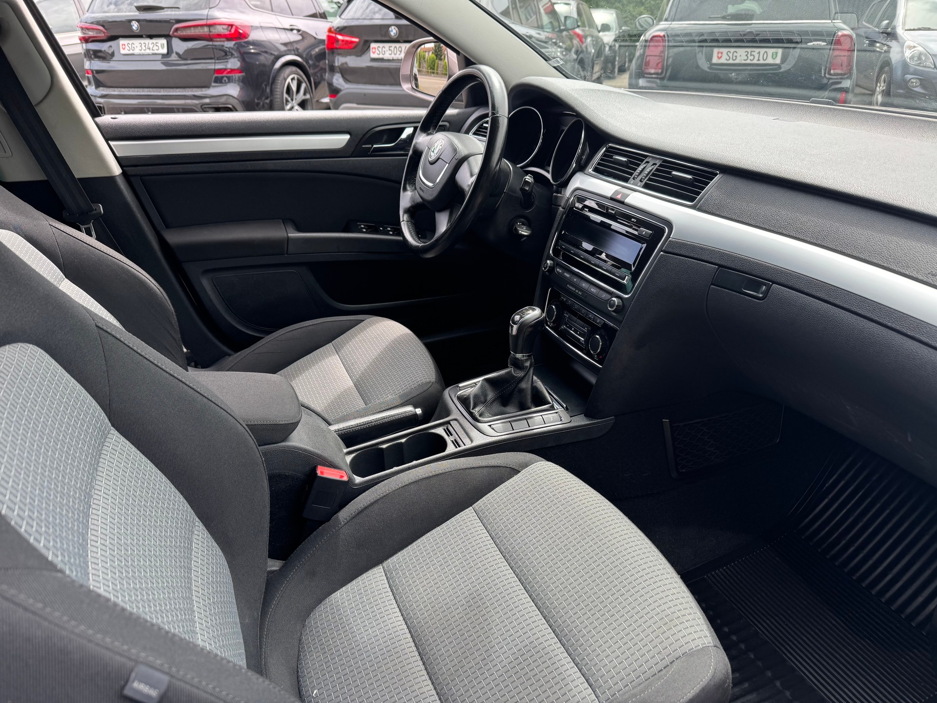 SKODA Superb Combi 1.8 TSI Ambition-image-5