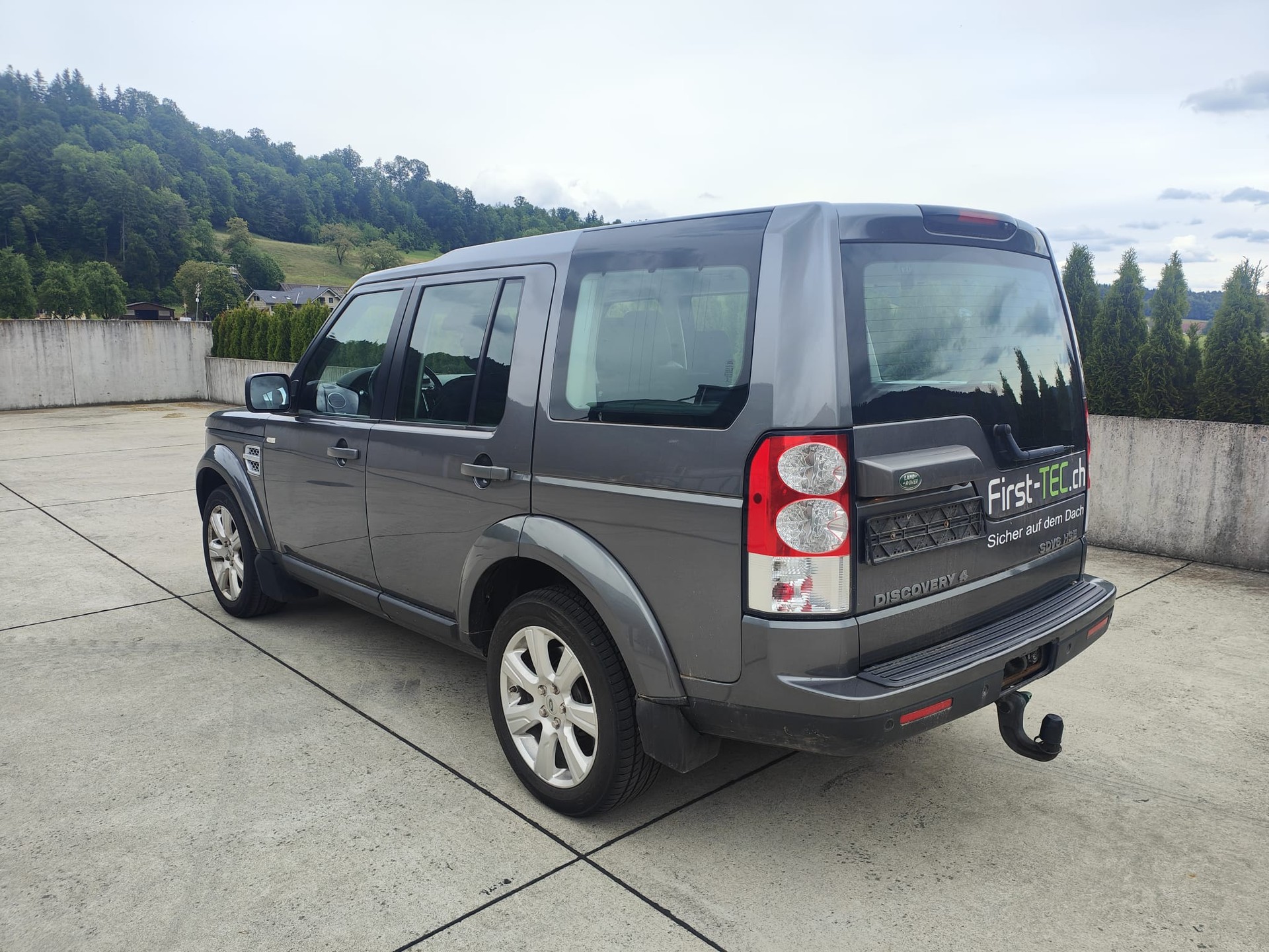 LAND ROVER Discovery 3.0 SDV6 HSE Automatic-image-5