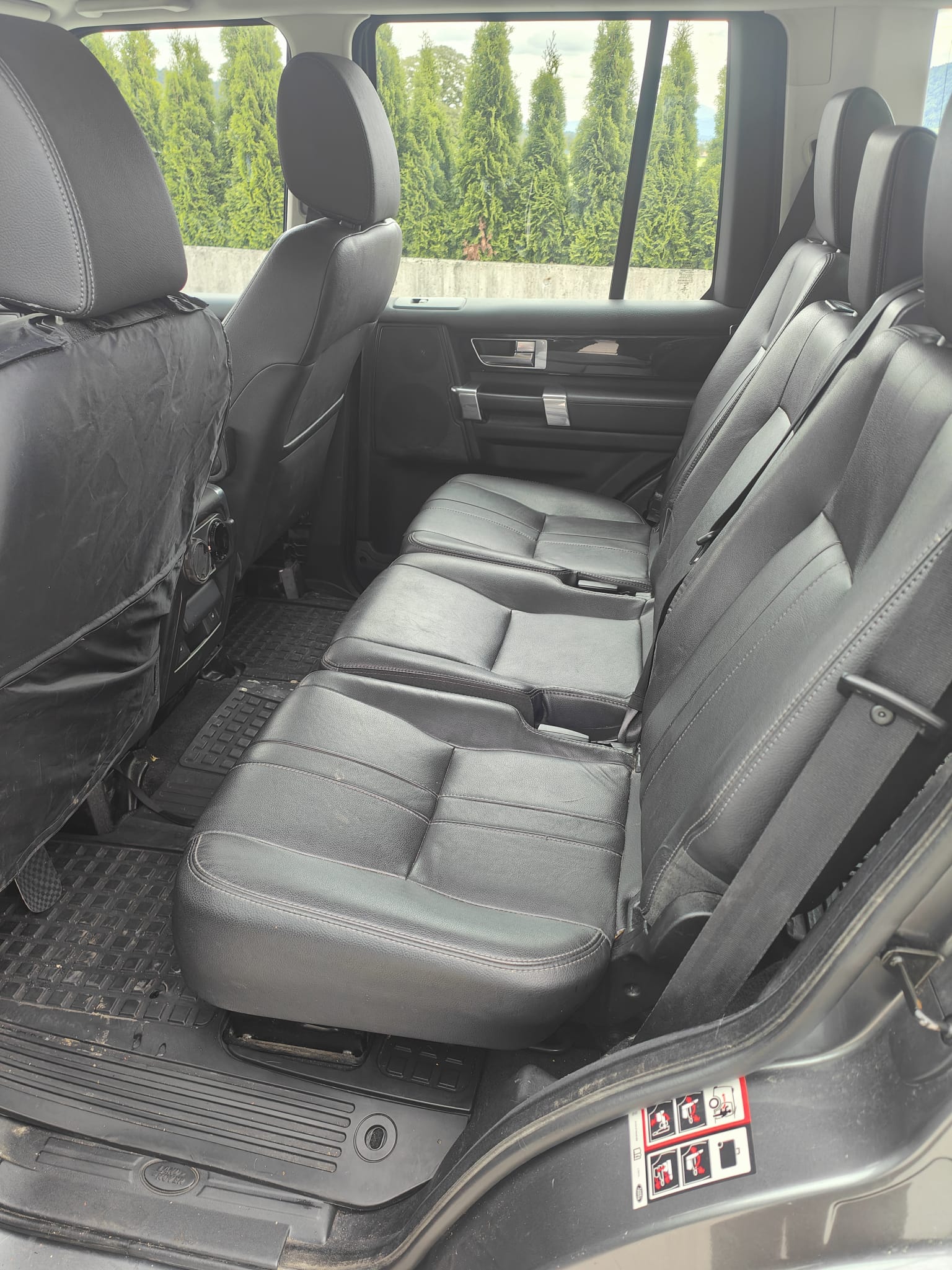 LAND ROVER Discovery 3.0 SDV6 HSE Automatic-image-10