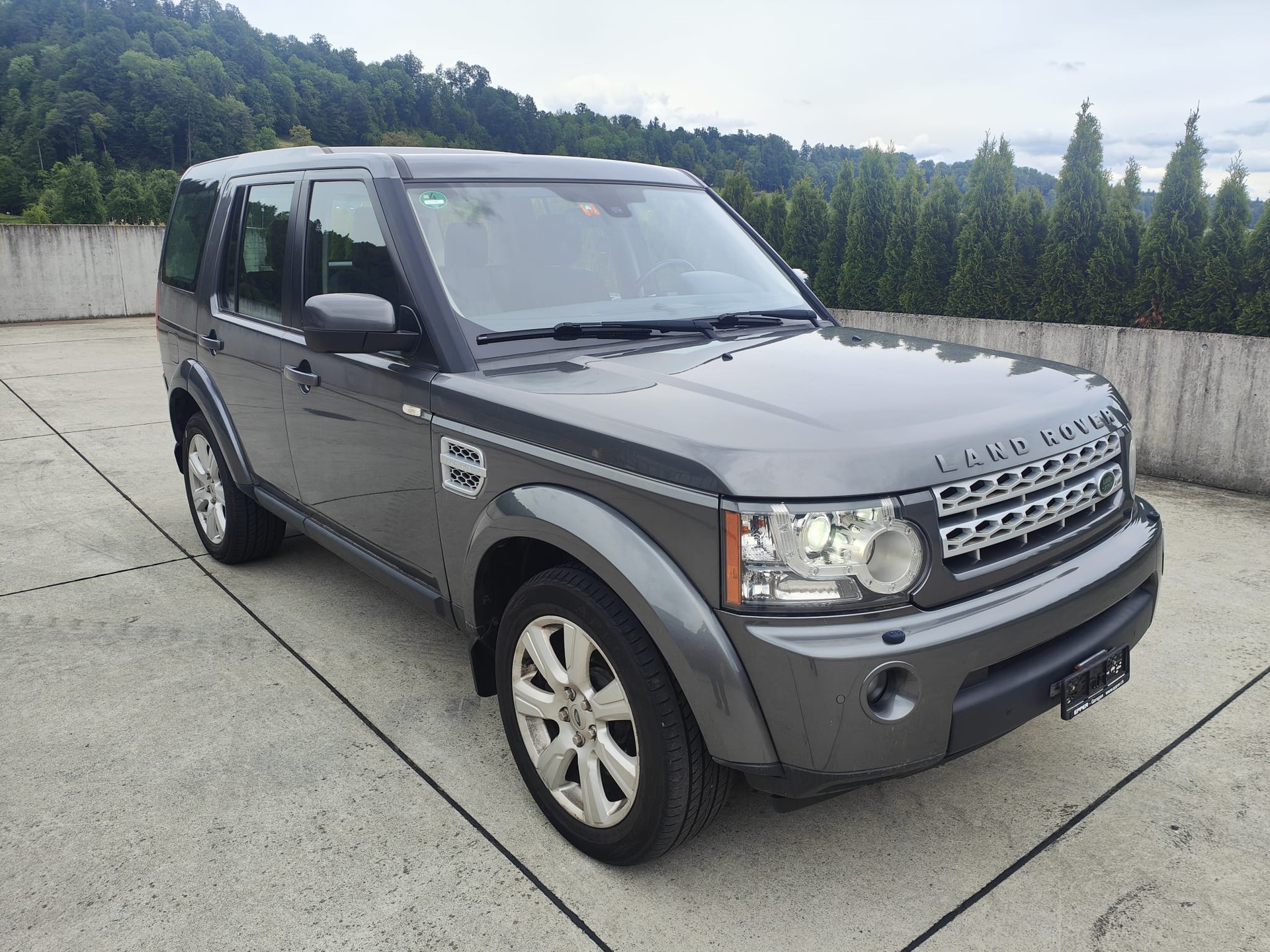 LAND ROVER Discovery 3.0 SDV6 HSE Automatic-image-3