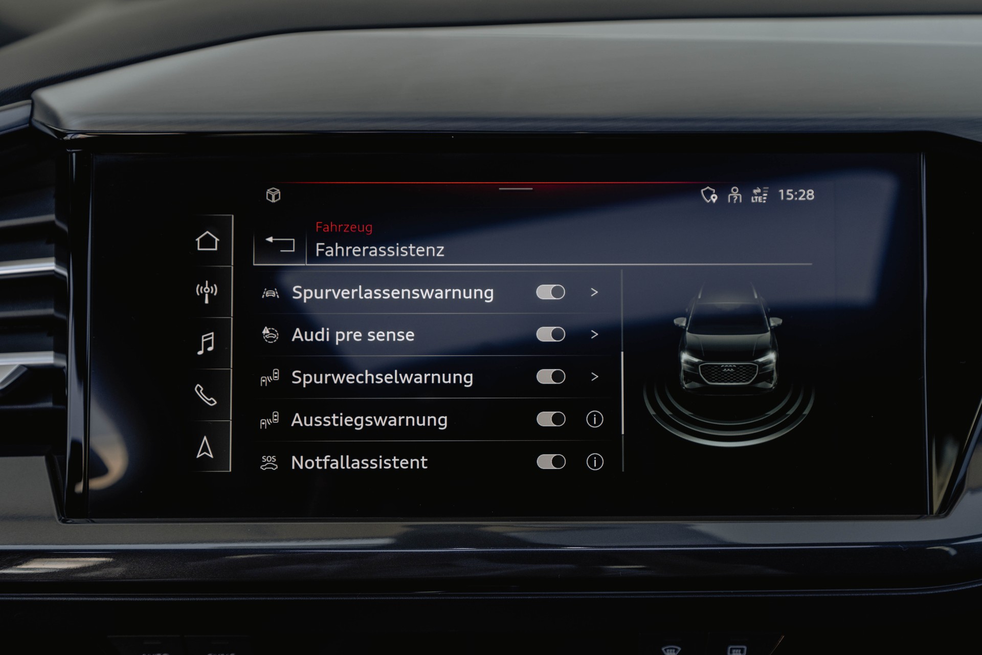 AUDI Q4 e-tron 50 quattro * S - Line * FRISCH AB MFK * TRAUMHAFTE AUSSTATTUNG * GEPFLEGTES FAHRZEUG * SOH 90.1% *-image-21