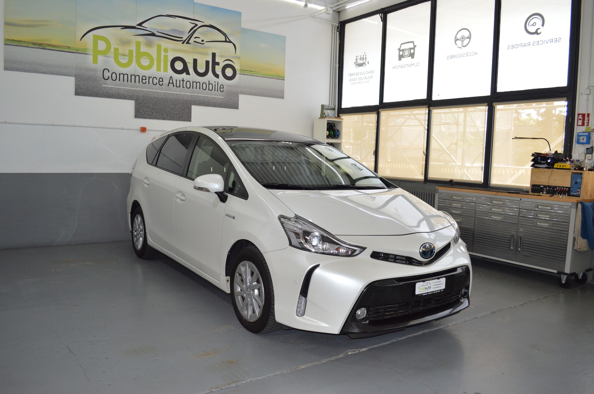 TOYOTA Prius+ 1.8 VVT-i HSD Sol Premium-image-2