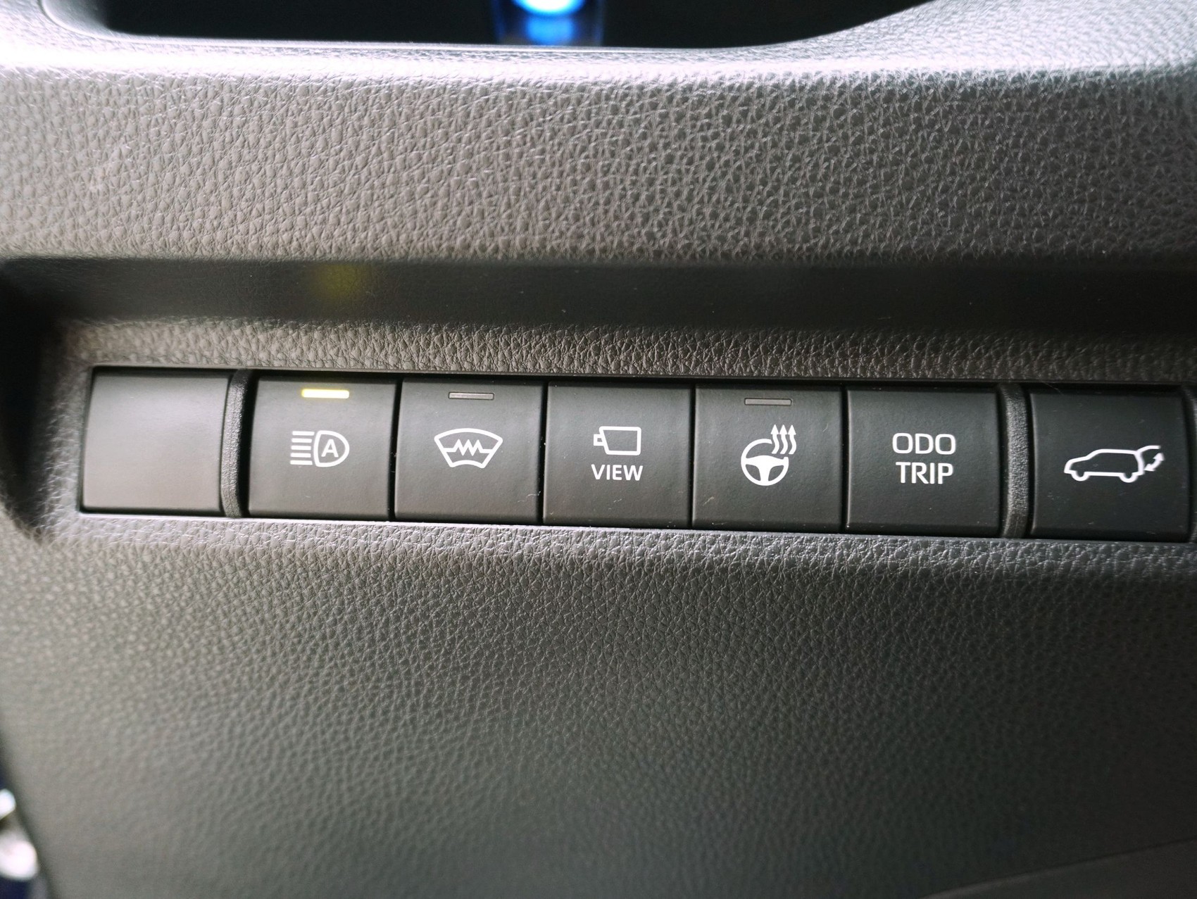 TOYOTA RAV4 2.5 Plug-In-Hybrid Platinum-image-17