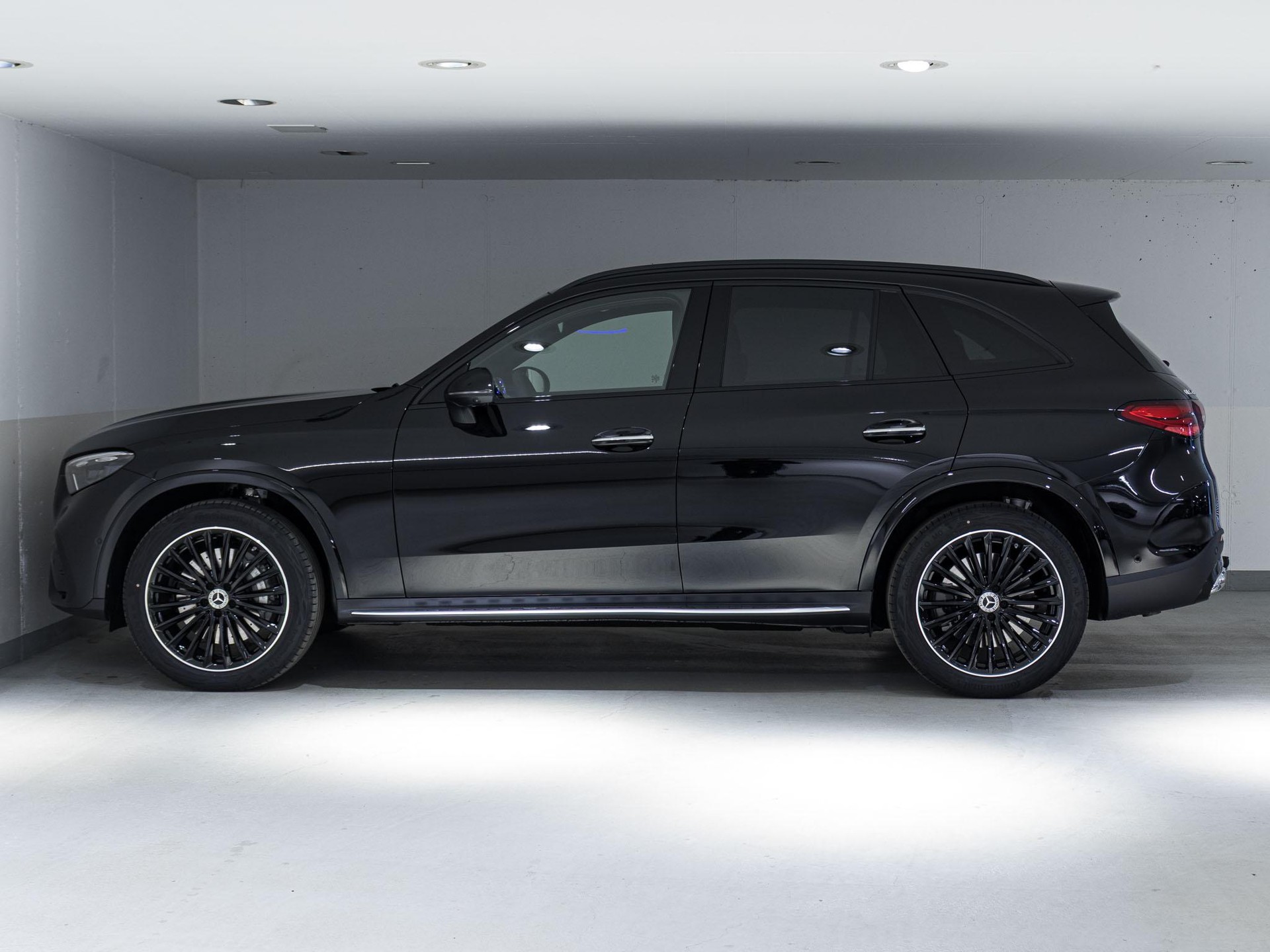 MERCEDES-BENZ GLC 450 d 4MATIC-image-4