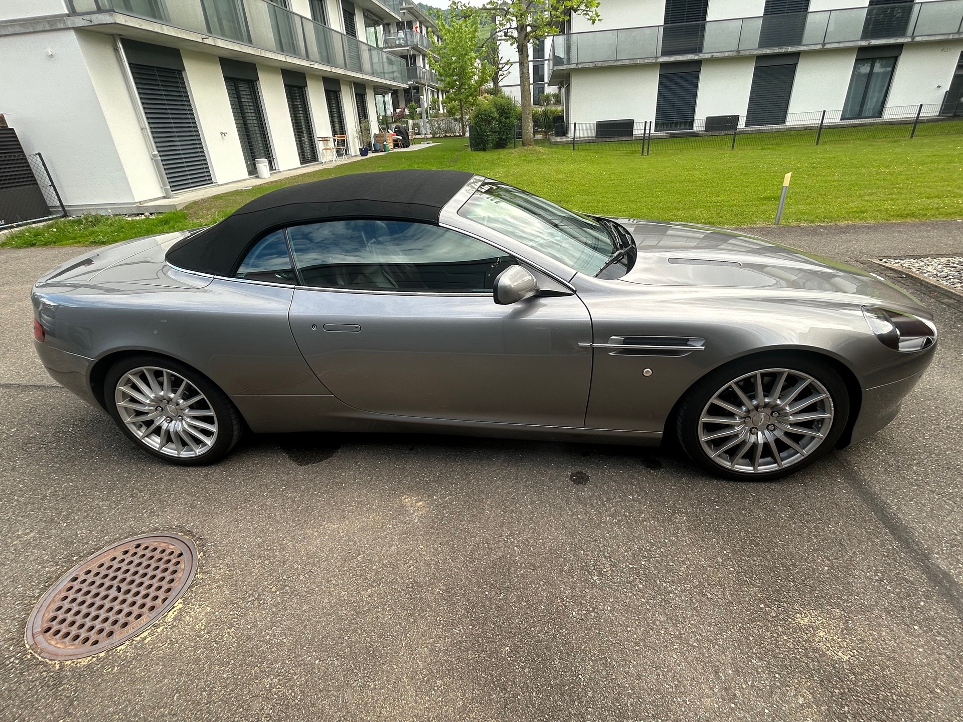 ASTON MARTIN 5.9 V12-image-1