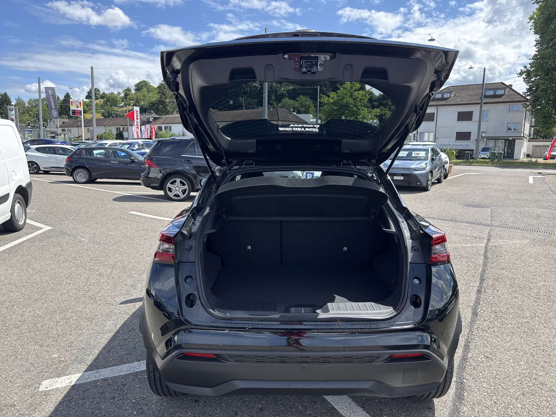 NISSAN Juke 1.0 DIG-T N-Connecta DCT-Automat-image-7