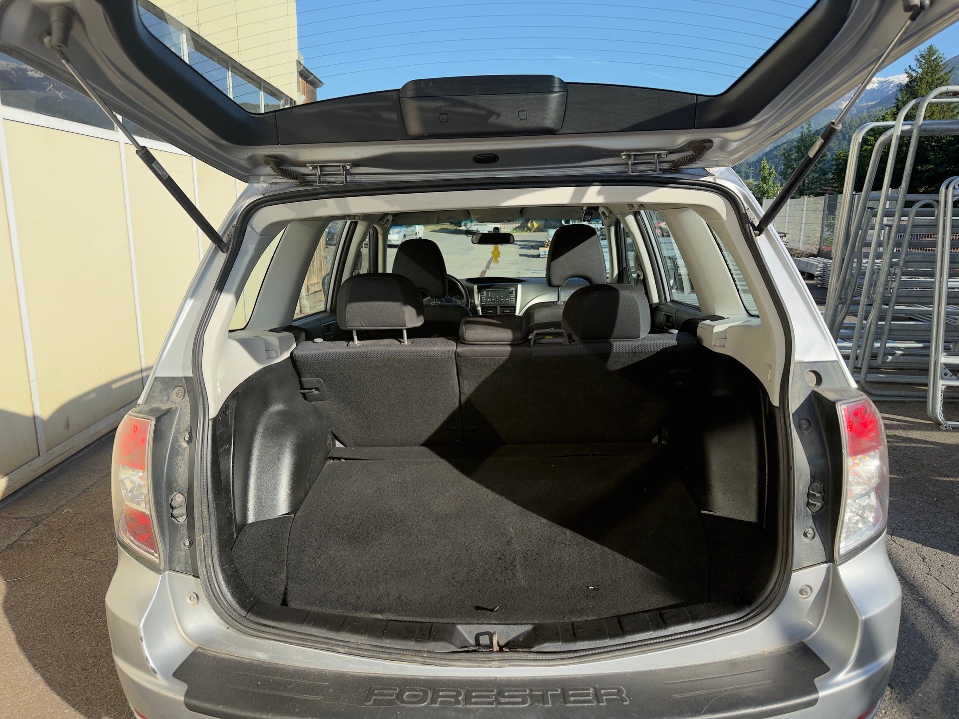 SUBARU Forester 2.0X Swiss-image-7
