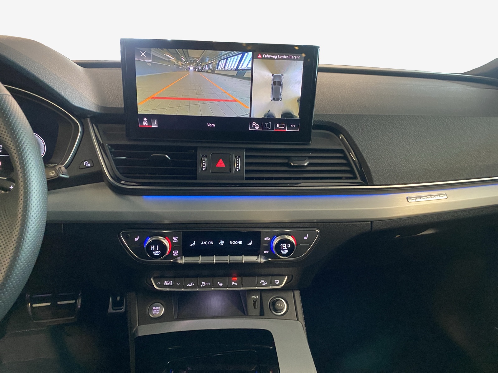 AUDI Q5 Sportback 55 TFSI e PHEV S line quattro S-tronic-image-11