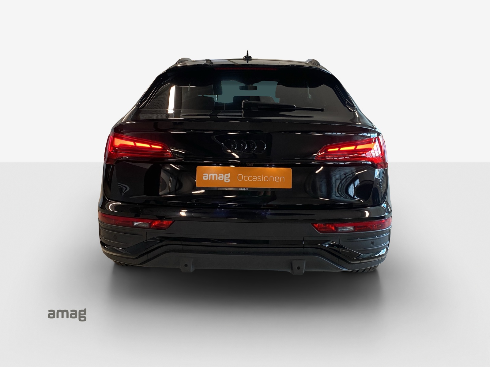 AUDI Q5 Sportback 55 TFSI e PHEV S line quattro S-tronic-image-4