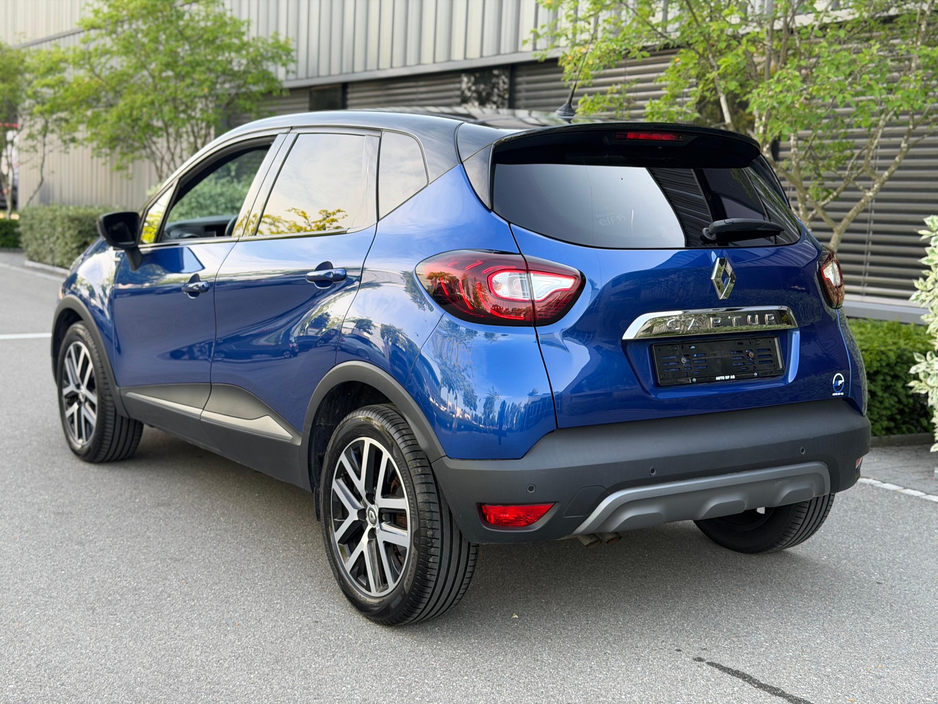 RENAULT Captur 1.3 T 16V S-Edition EDC-image-2