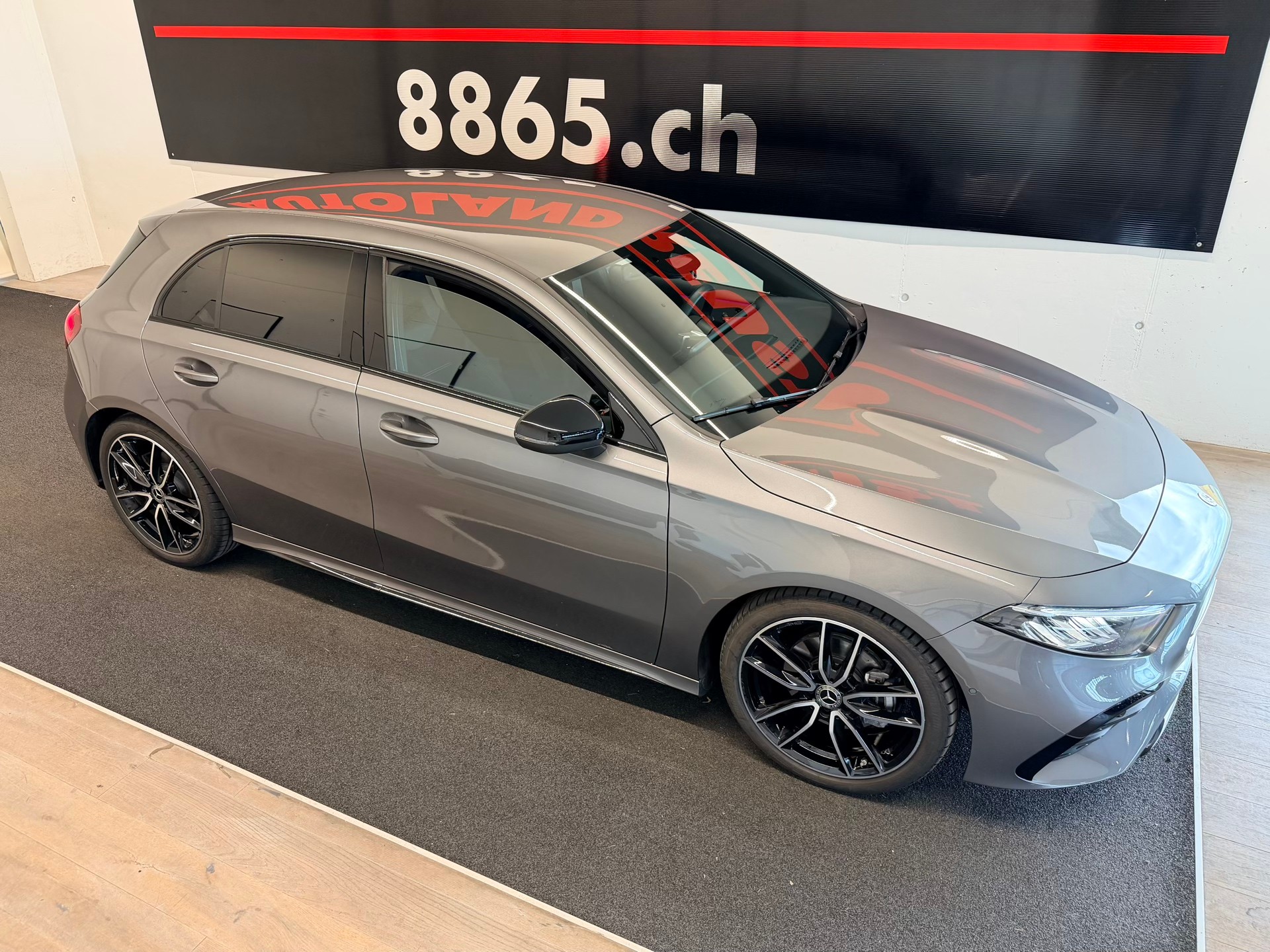 MERCEDES-BENZ A 200 7G-DCT AMG Line-image-4