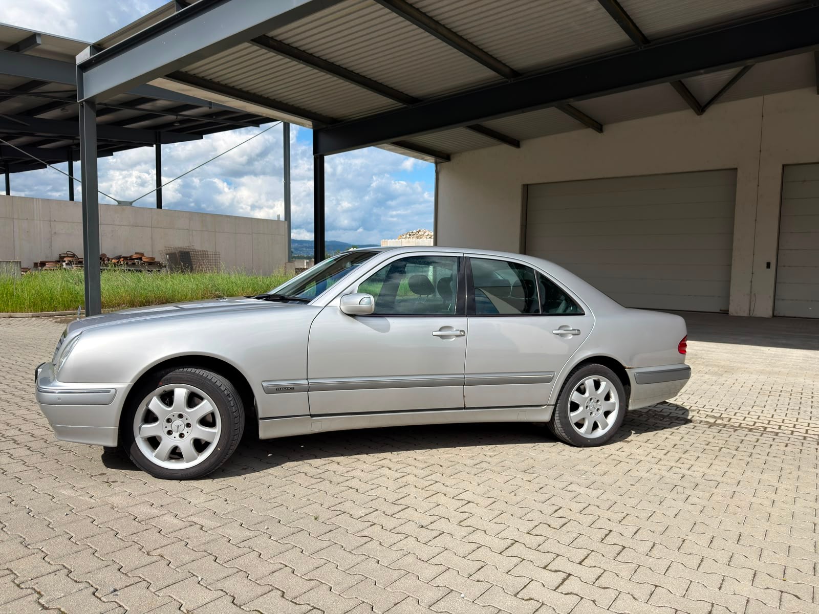MERCEDES-BENZ E 430 V8 4matic