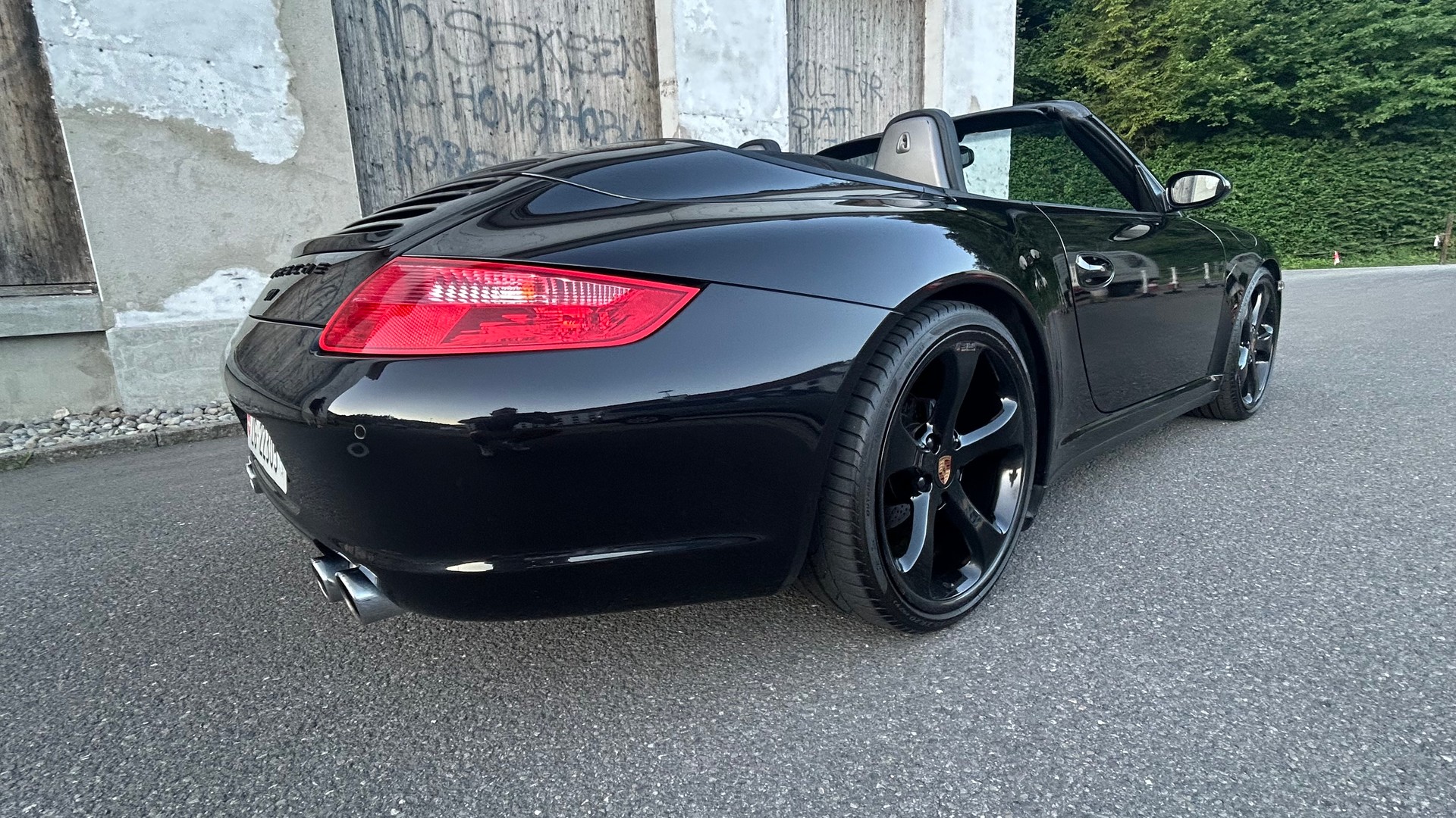 PORSCHE 3.6 Carrera 4-image-11