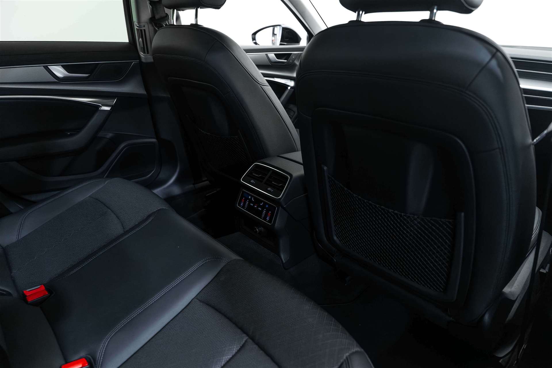AUDI A6 Avant 45 TFSI S line S-tronic quattro-image-15