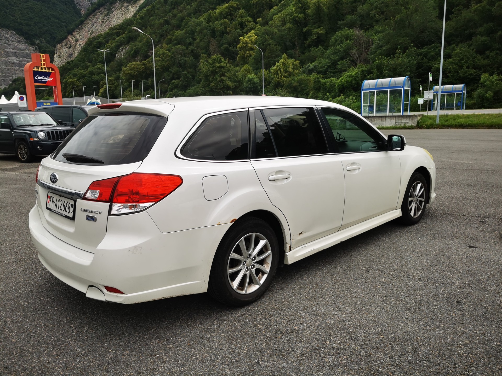 SUBARU Legacy 2.0D Swiss Special AWD-image-2