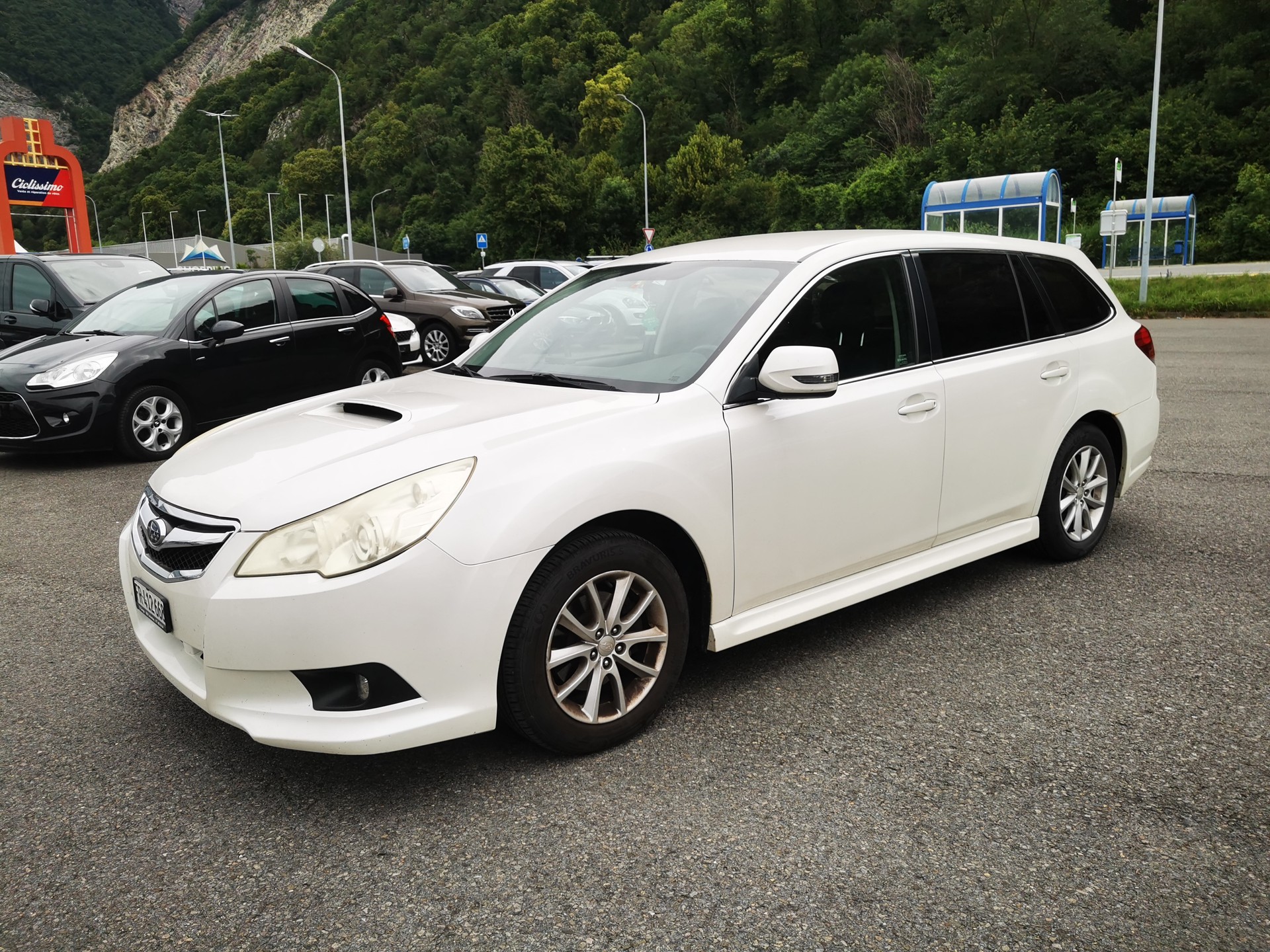 SUBARU Legacy 2.0D Swiss Special AWD-image-5