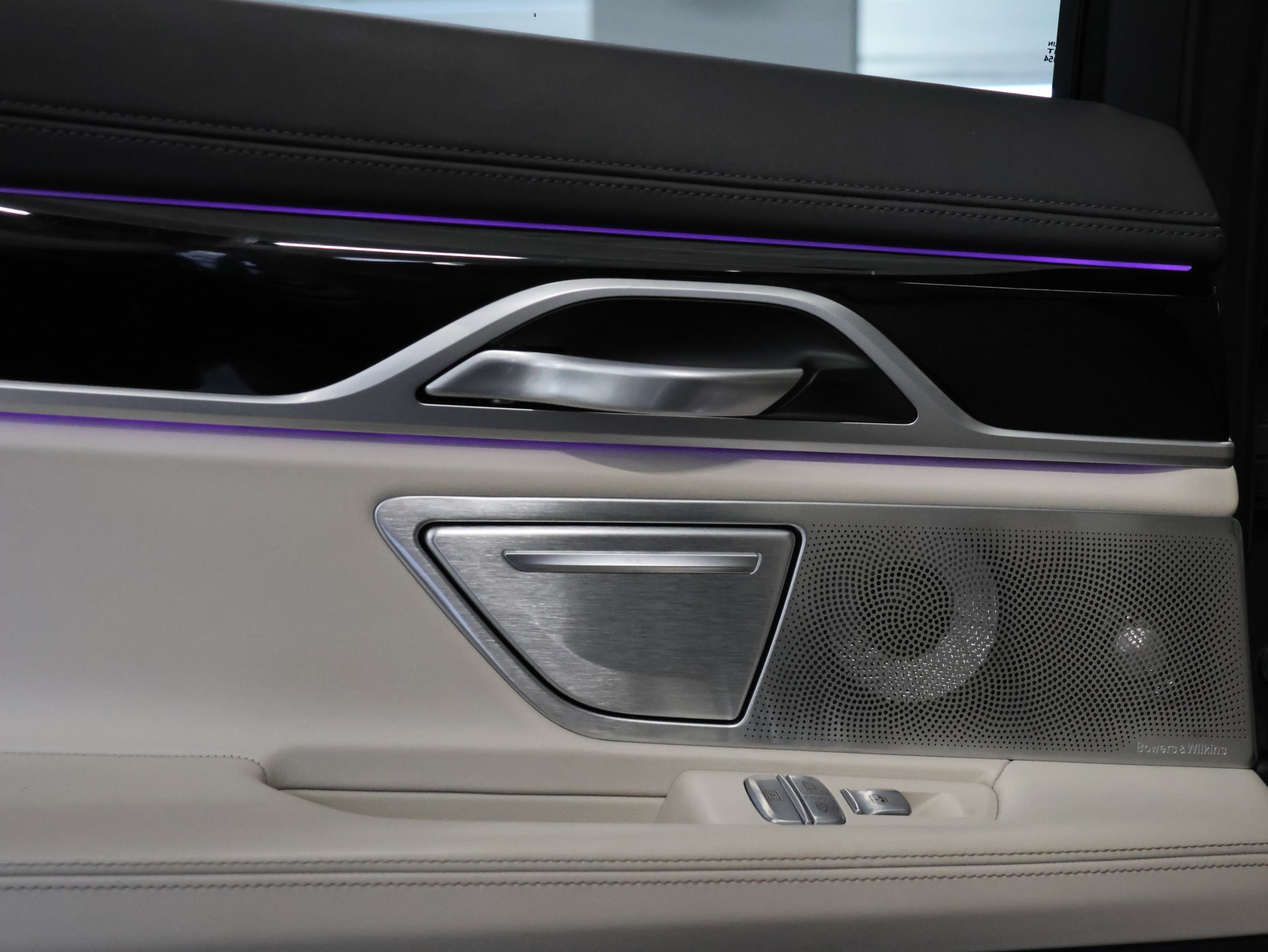 BMW 750i xDrive M Sport Steptronic *360 Kamera* *Bowers & Wilkings* *Panoramadach*-image-30