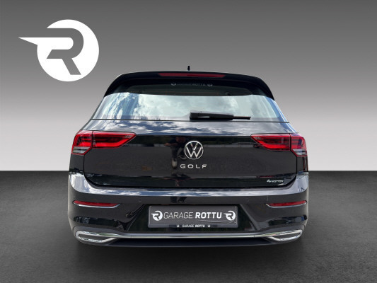 VW Golf 2.0 TSI Style DSG 4M-image-4
