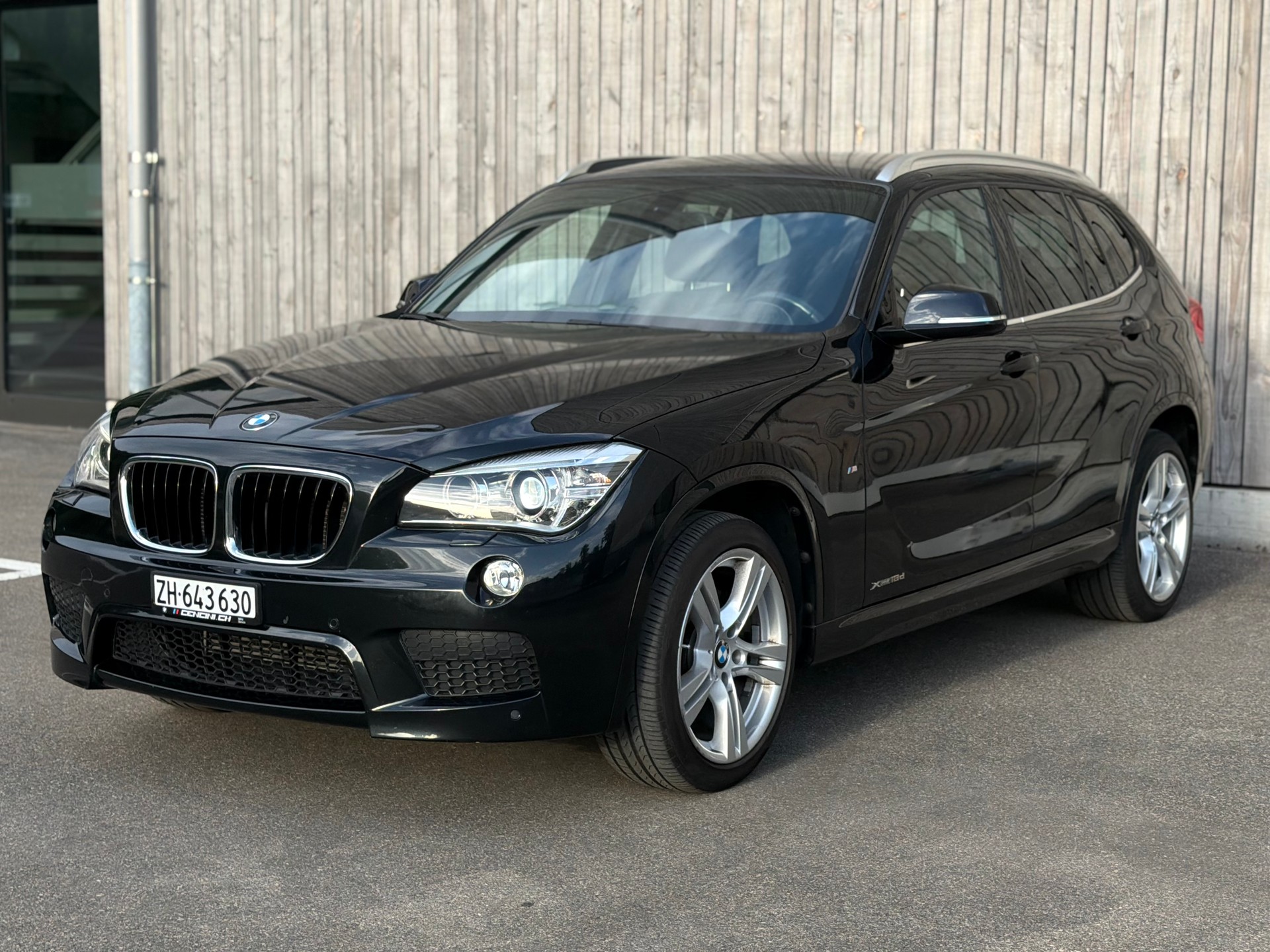 BMW X1 xDrive 18d Steptronic M-Paket-image-0