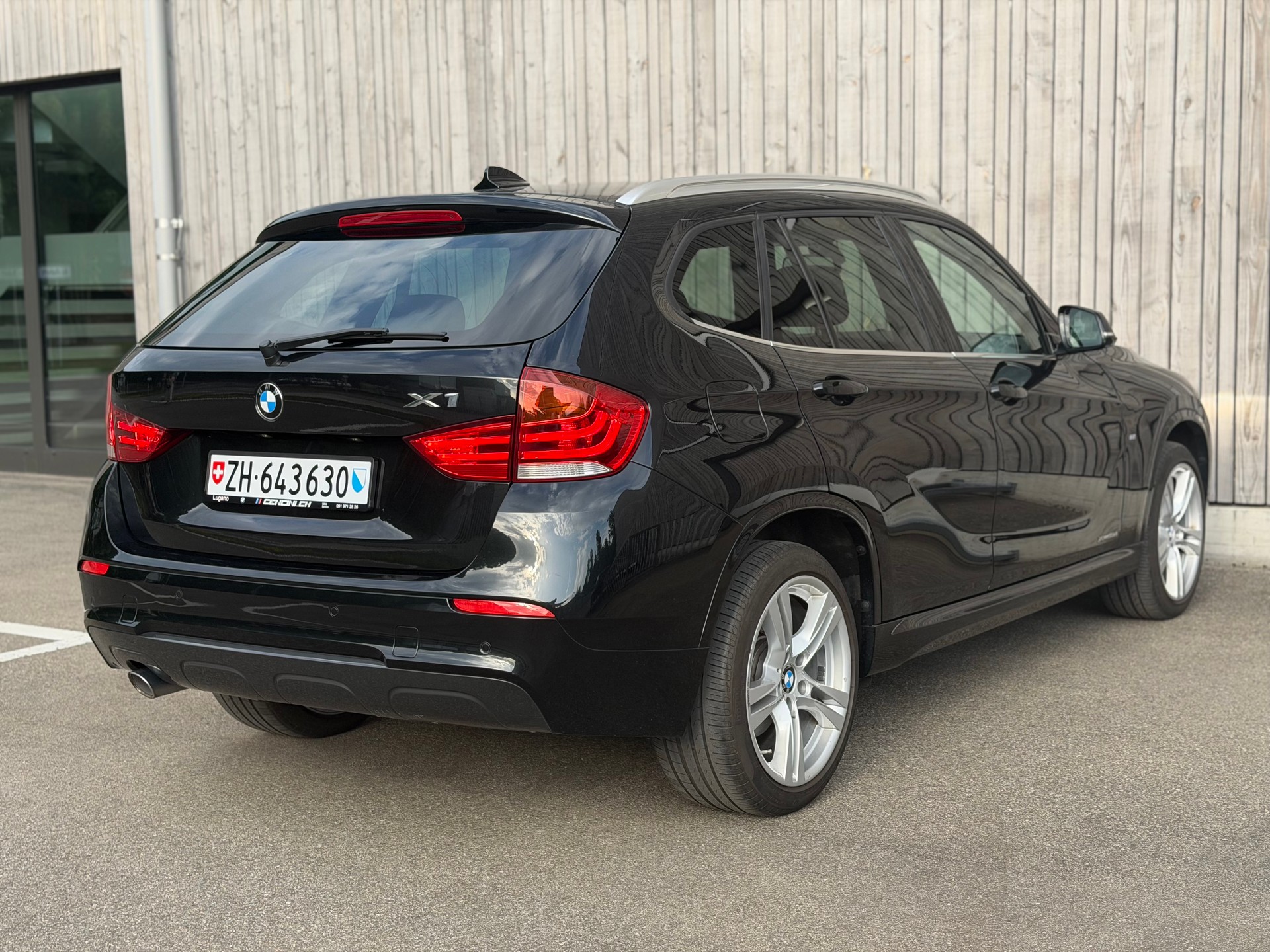 BMW X1 xDrive 18d Steptronic M-Paket-image-4