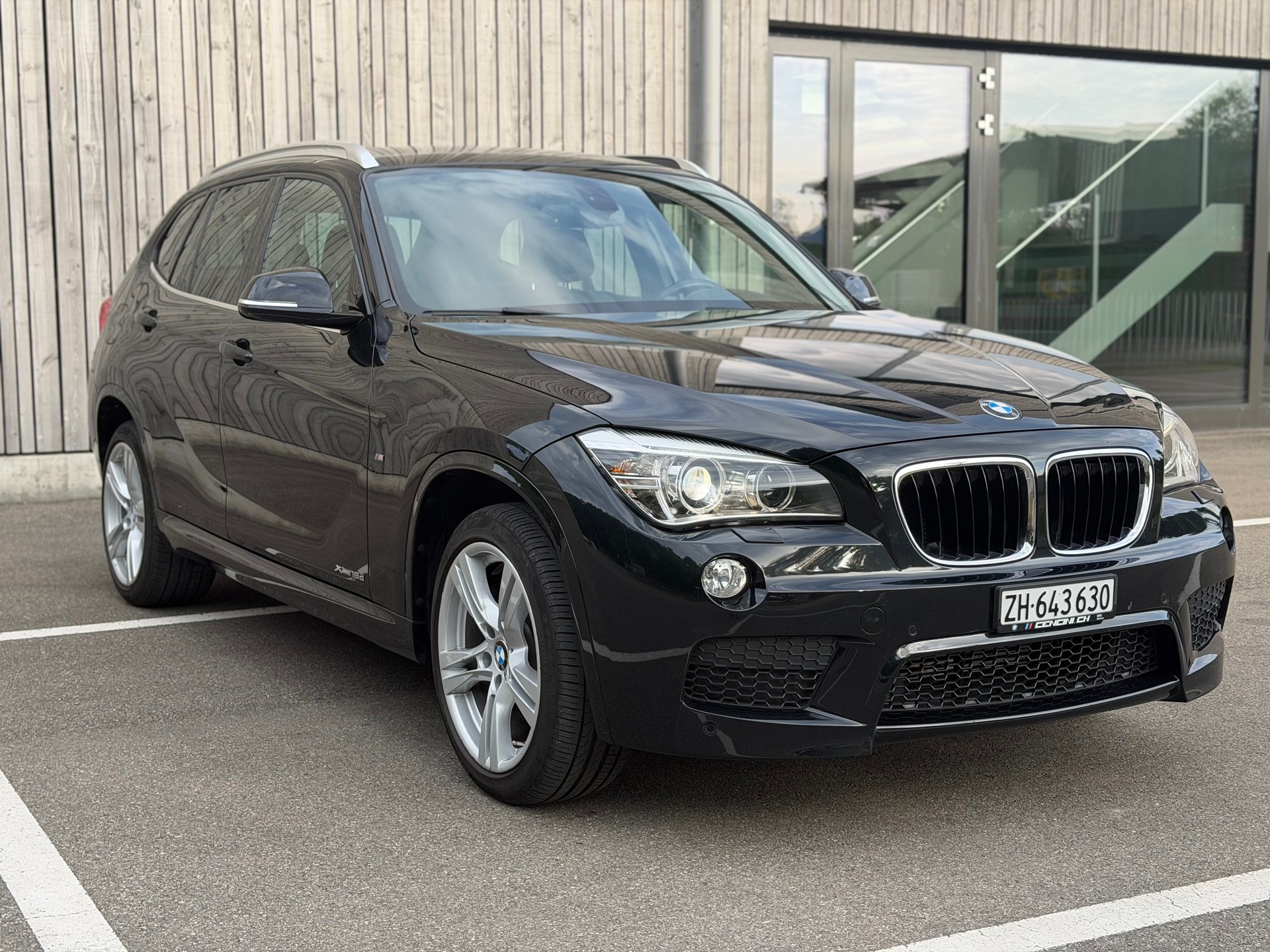 BMW X1 xDrive 18d Steptronic M-Paket-image-2