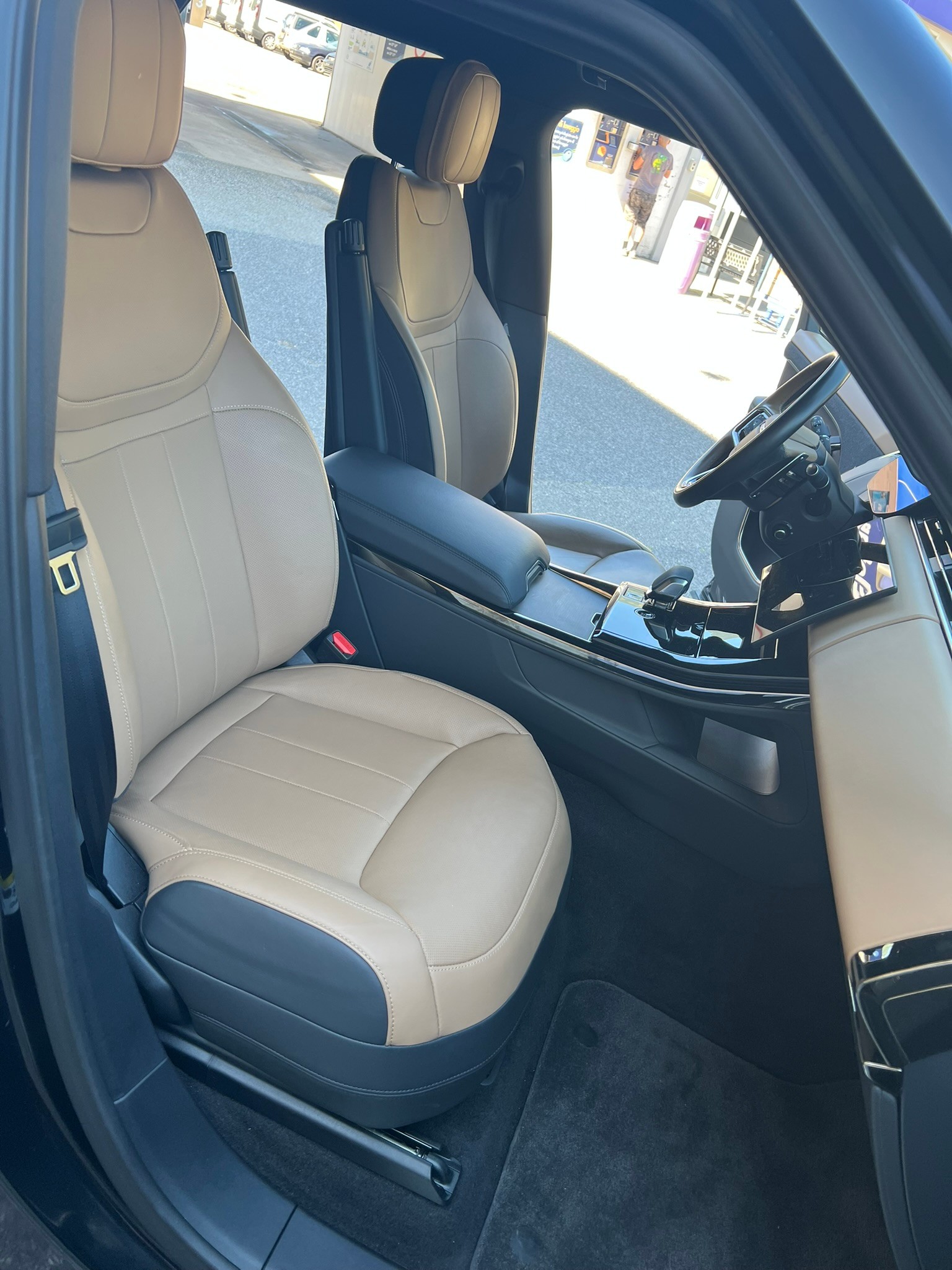 LAND ROVER Range Rover Sport D300 3.0 TD6 MHEV Dynamic SE Automatic-image-14
