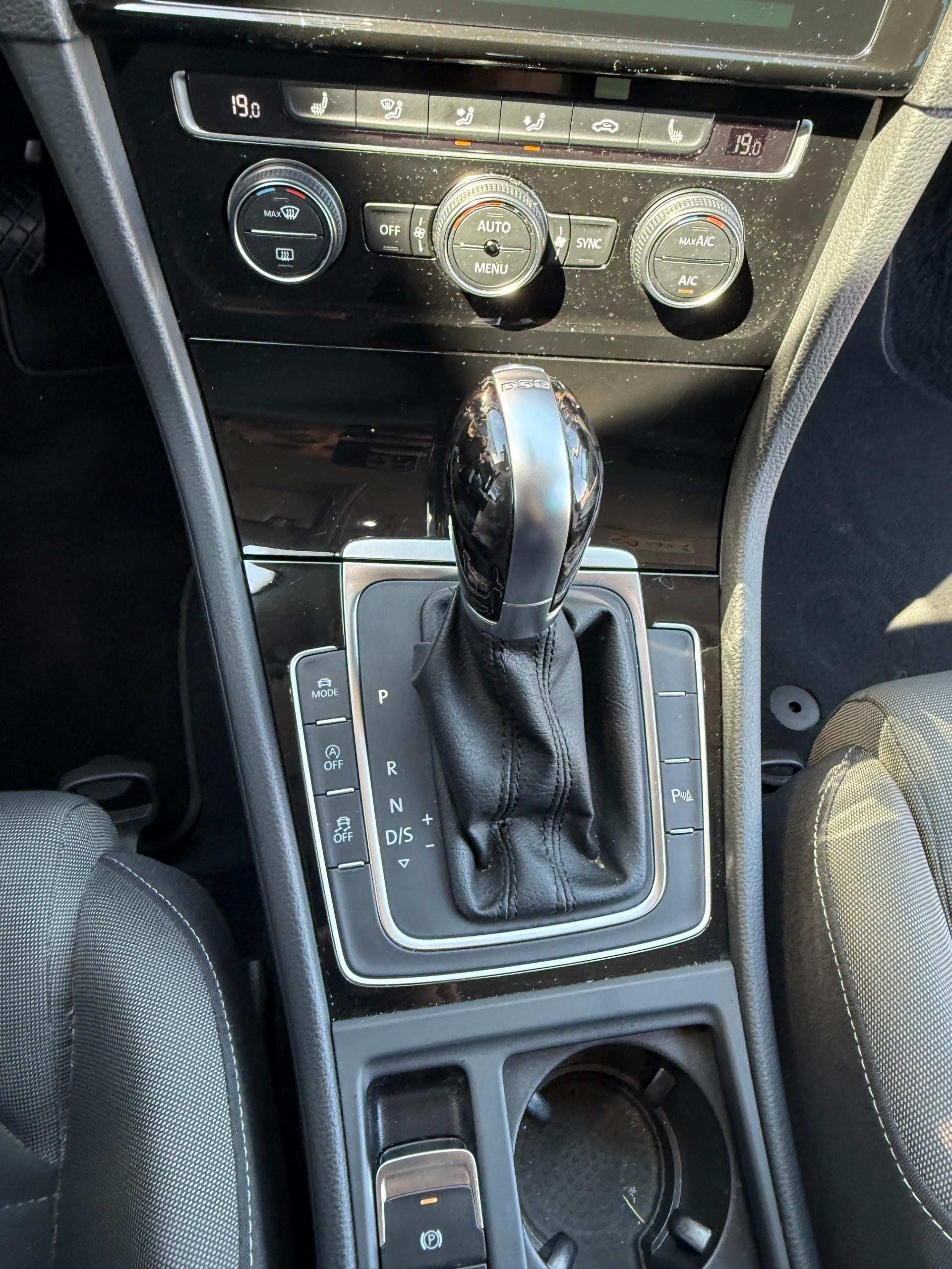 VW Golf 1.4 TSI Highline DSG R Line-image-12