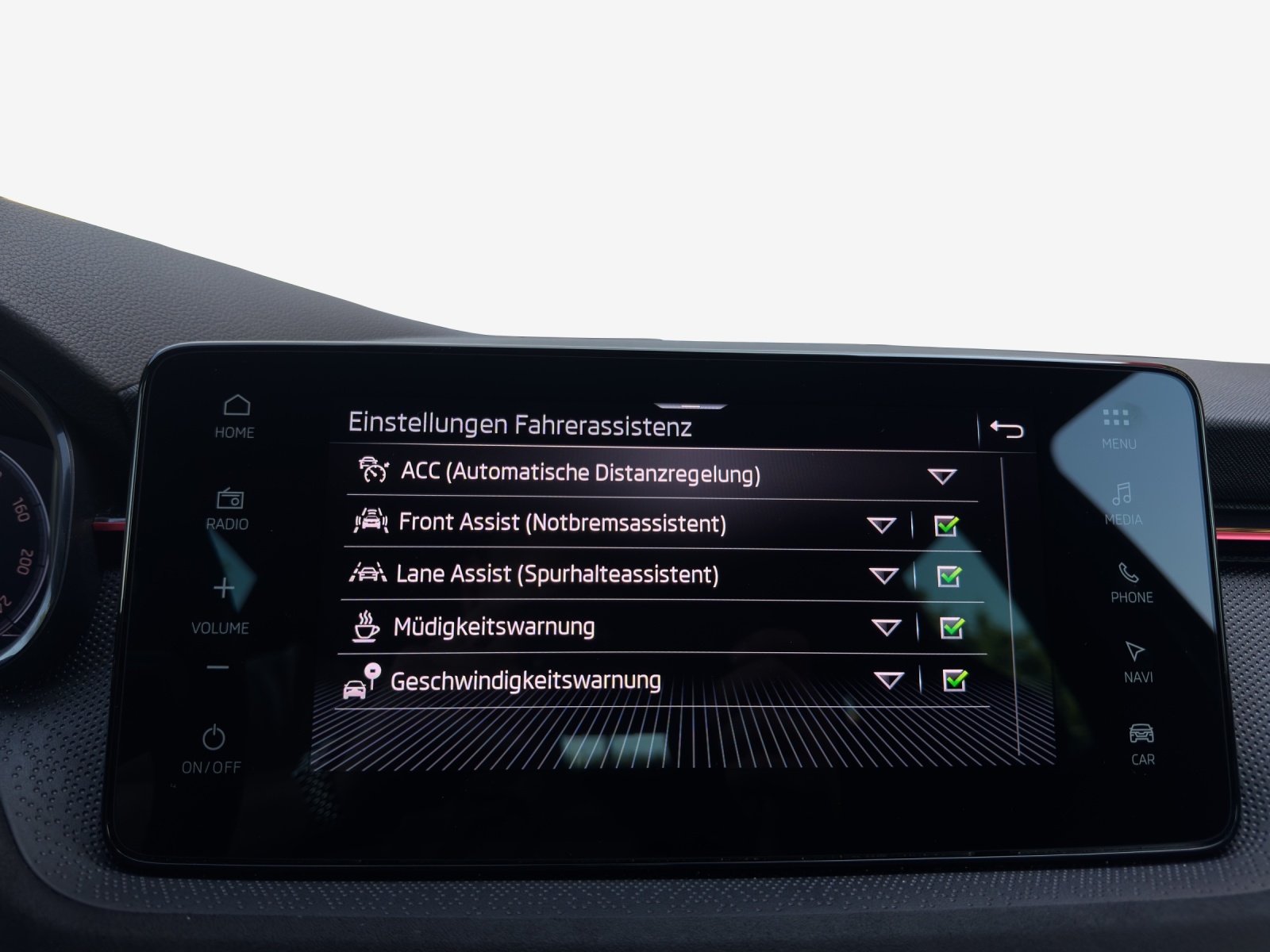 SKODA Kamiq 1.0 TSI Dynamic DSG-image-15