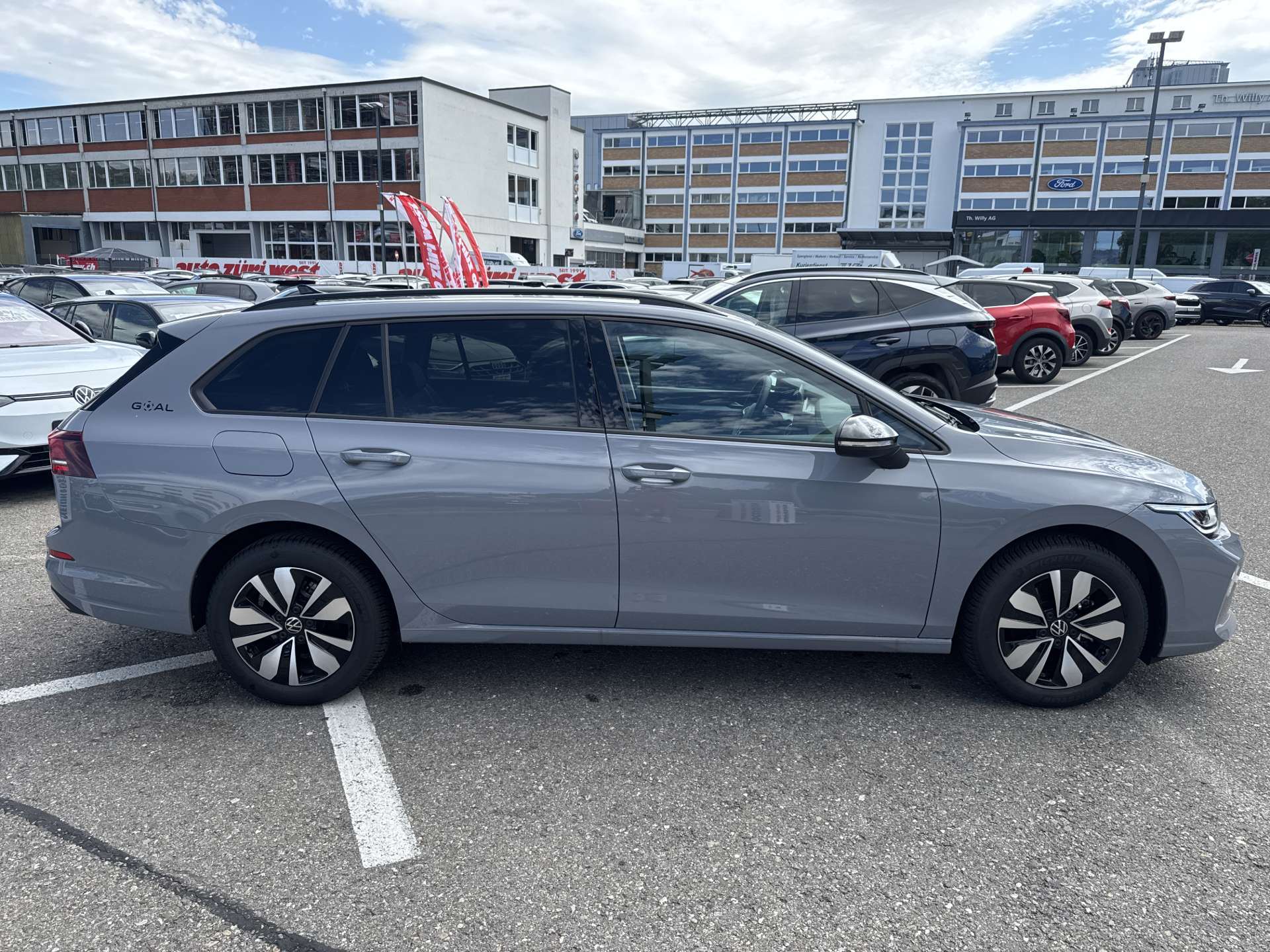 VW Golf Variant 1.5 eTSi mHEV Life GOAL-image-10