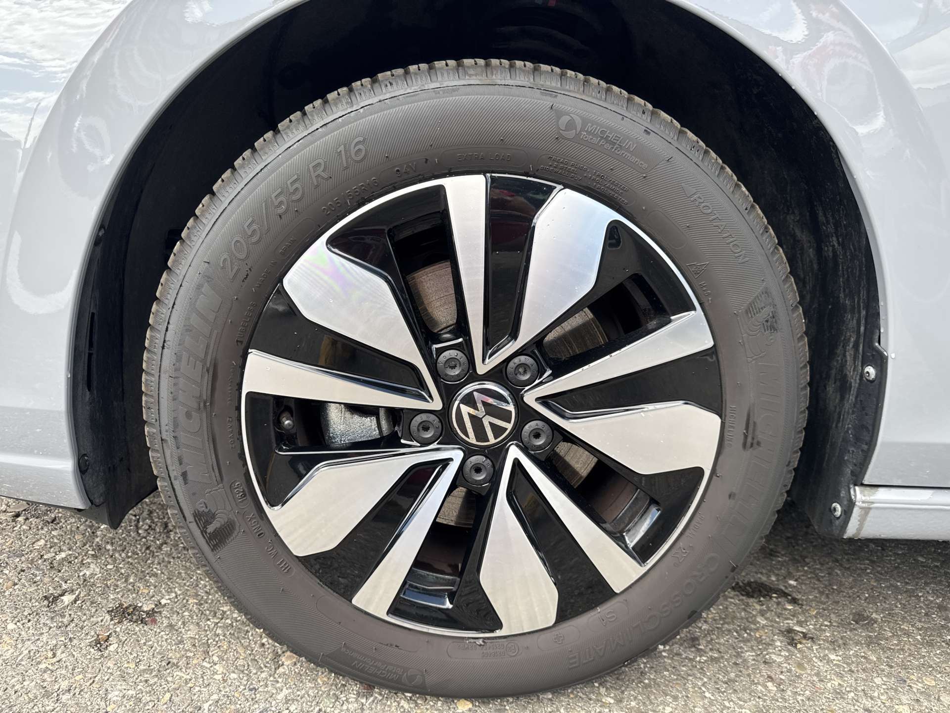 VW Golf Variant 1.5 eTSi mHEV Life GOAL-image-8