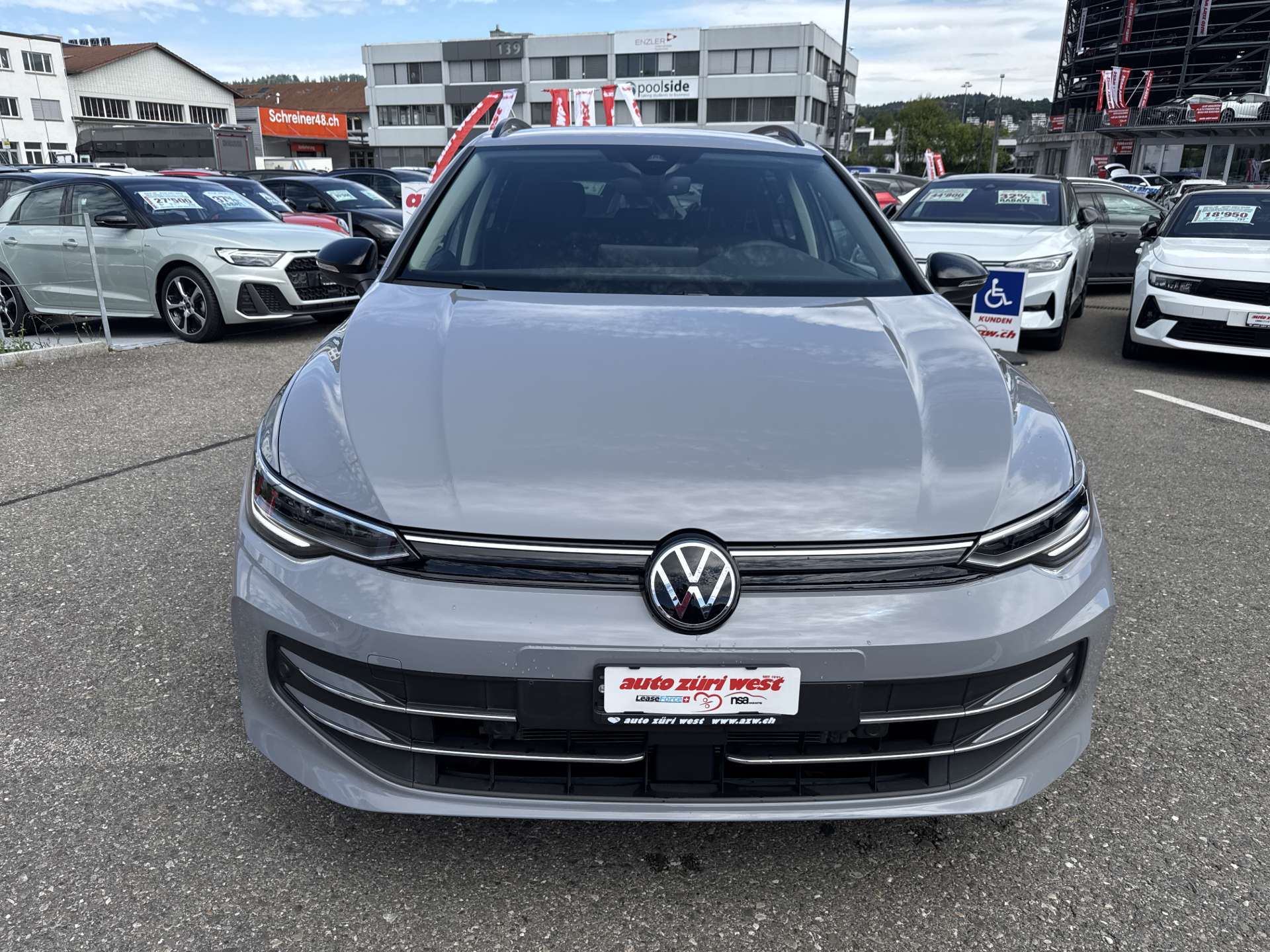 VW Golf Variant 1.5 eTSi mHEV Life GOAL-image-13