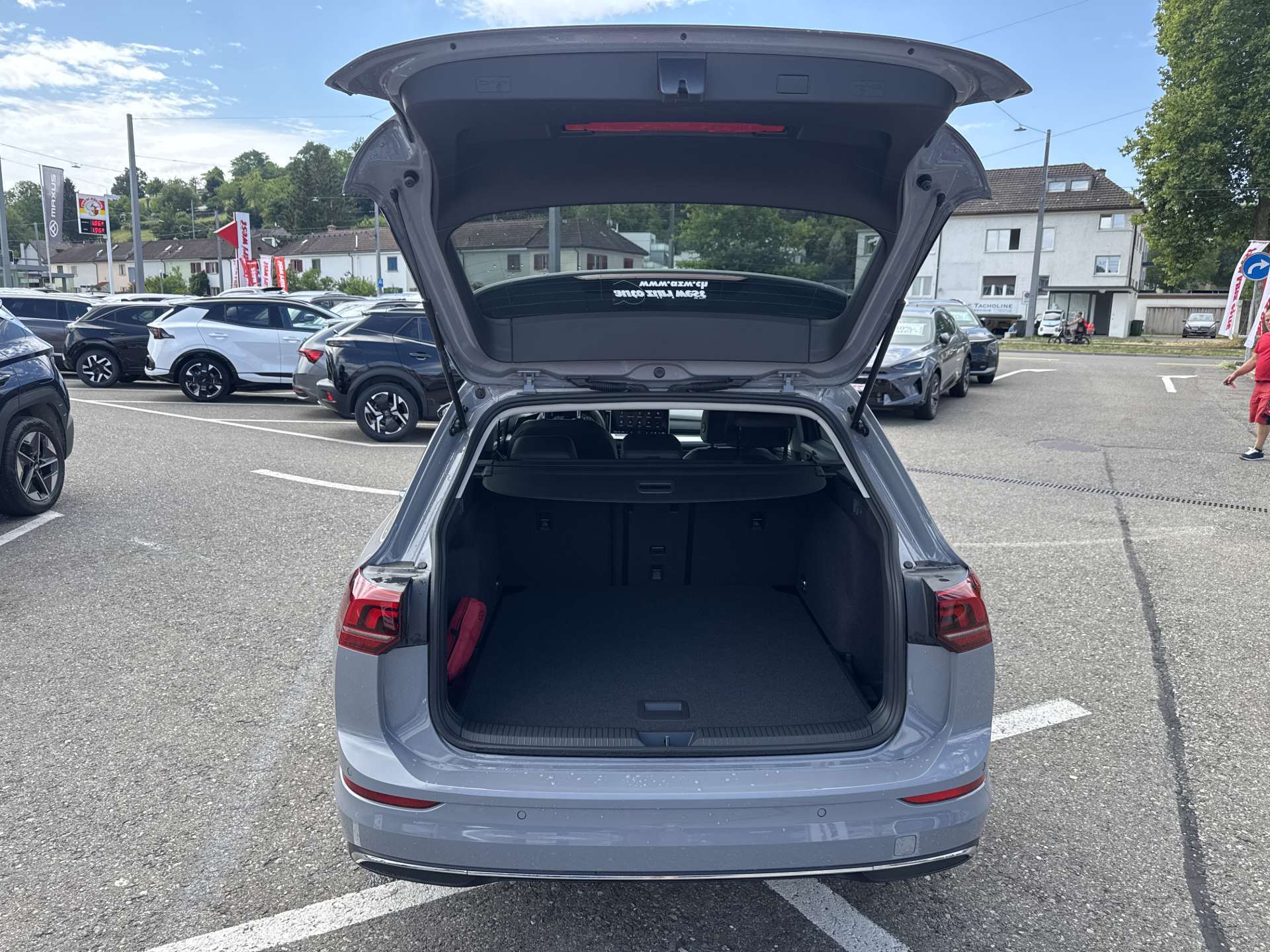 VW Golf Variant 1.5 eTSi mHEV Life GOAL-image-7