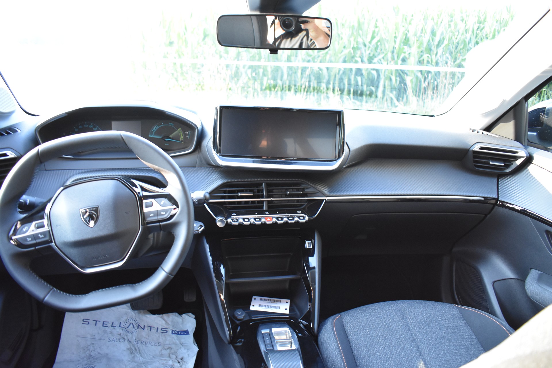 PEUGEOT 208 Elektrik 100 kW Style-image-10