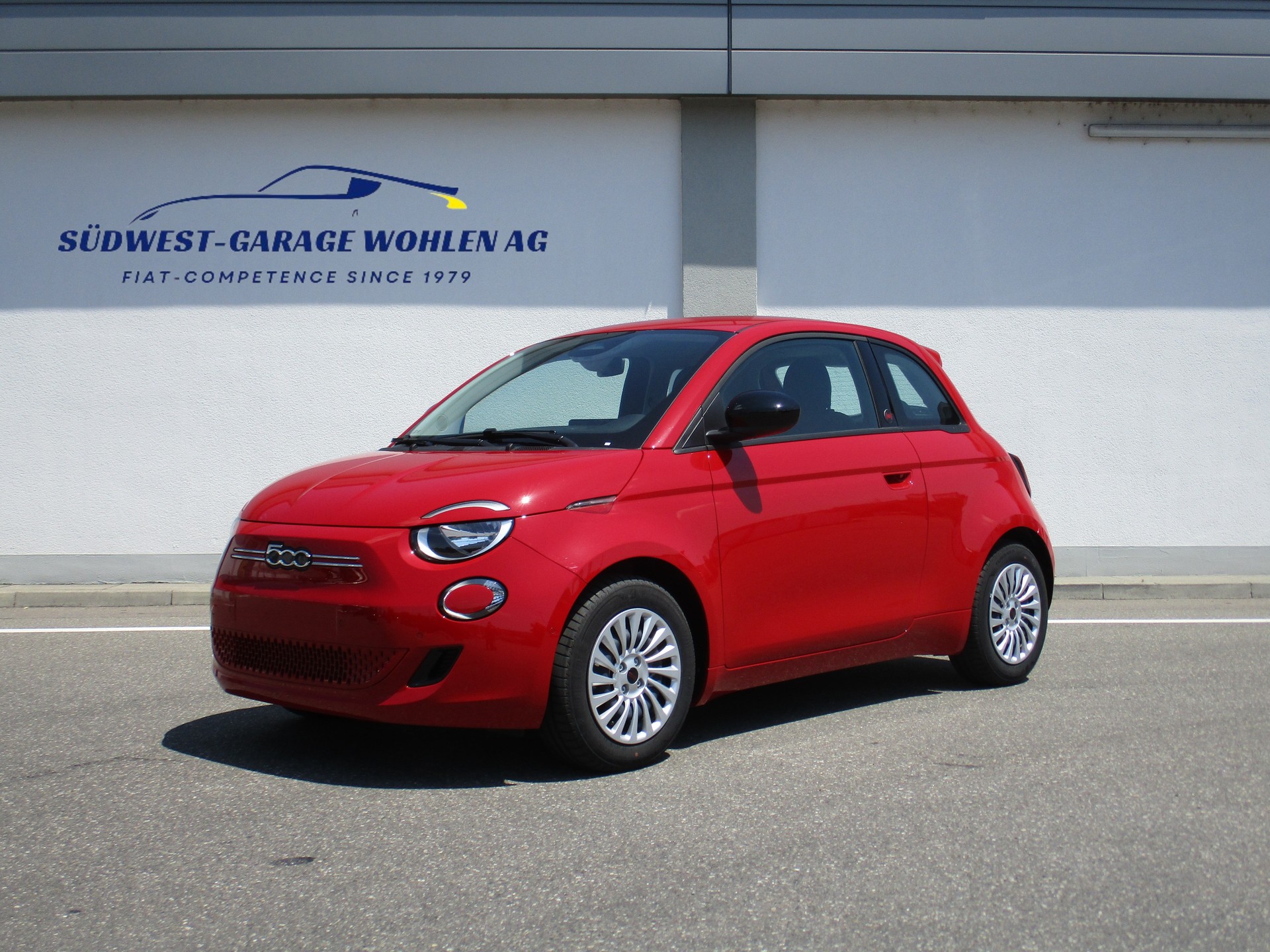 FIAT 500e 87kW RED-image-0