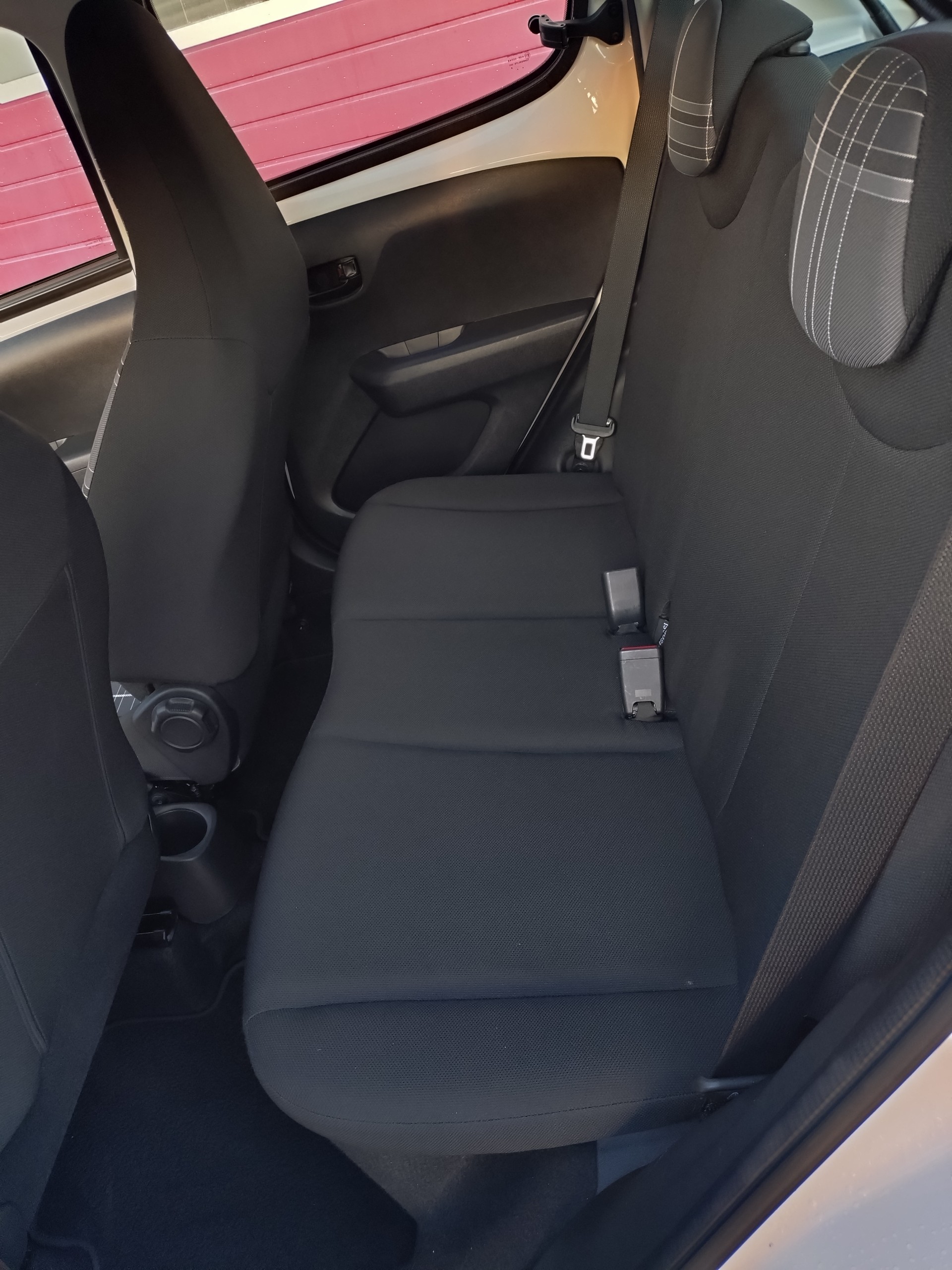 PEUGEOT 108 1.0 VTi Active-image-10