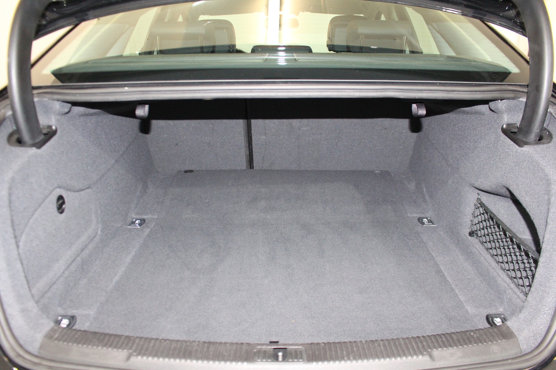 AUDI A6 2.0 TDI-image-8