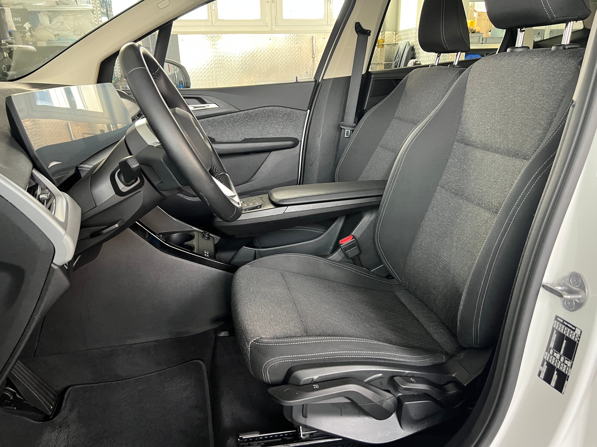 BMW 218d Active Tourer DKG-image-5