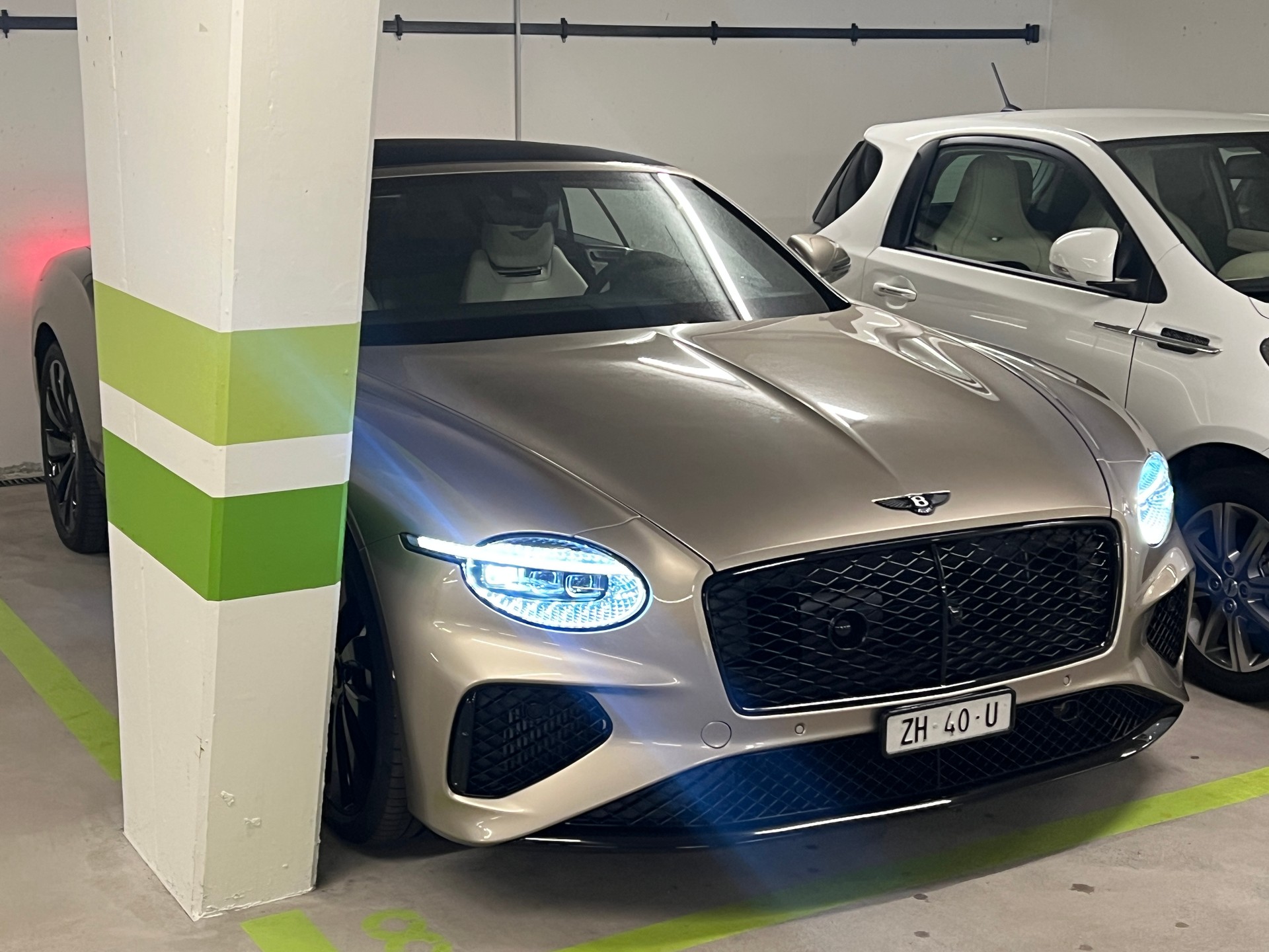 BENTLEY Continental GTC 4.0 V8 Cabriolet PHEV Mulliner-image-6