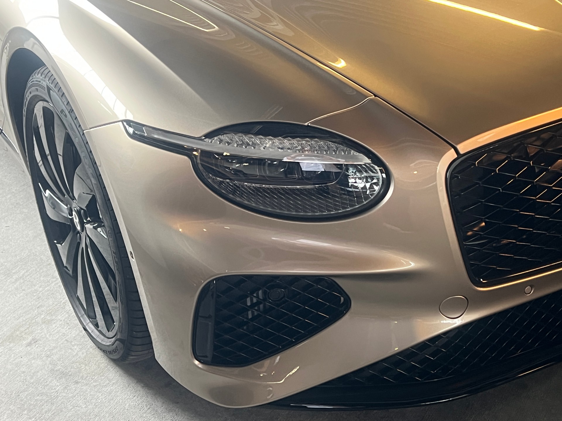 BENTLEY Continental GTC 4.0 V8 Cabriolet PHEV Mulliner-image-2