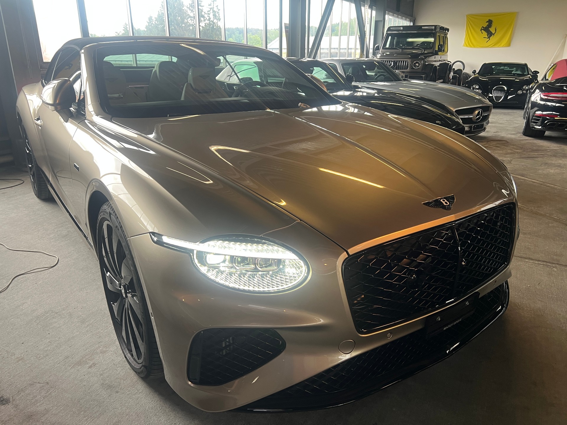BENTLEY Continental GTC 4.0 V8 Cabriolet PHEV Mulliner-image-0