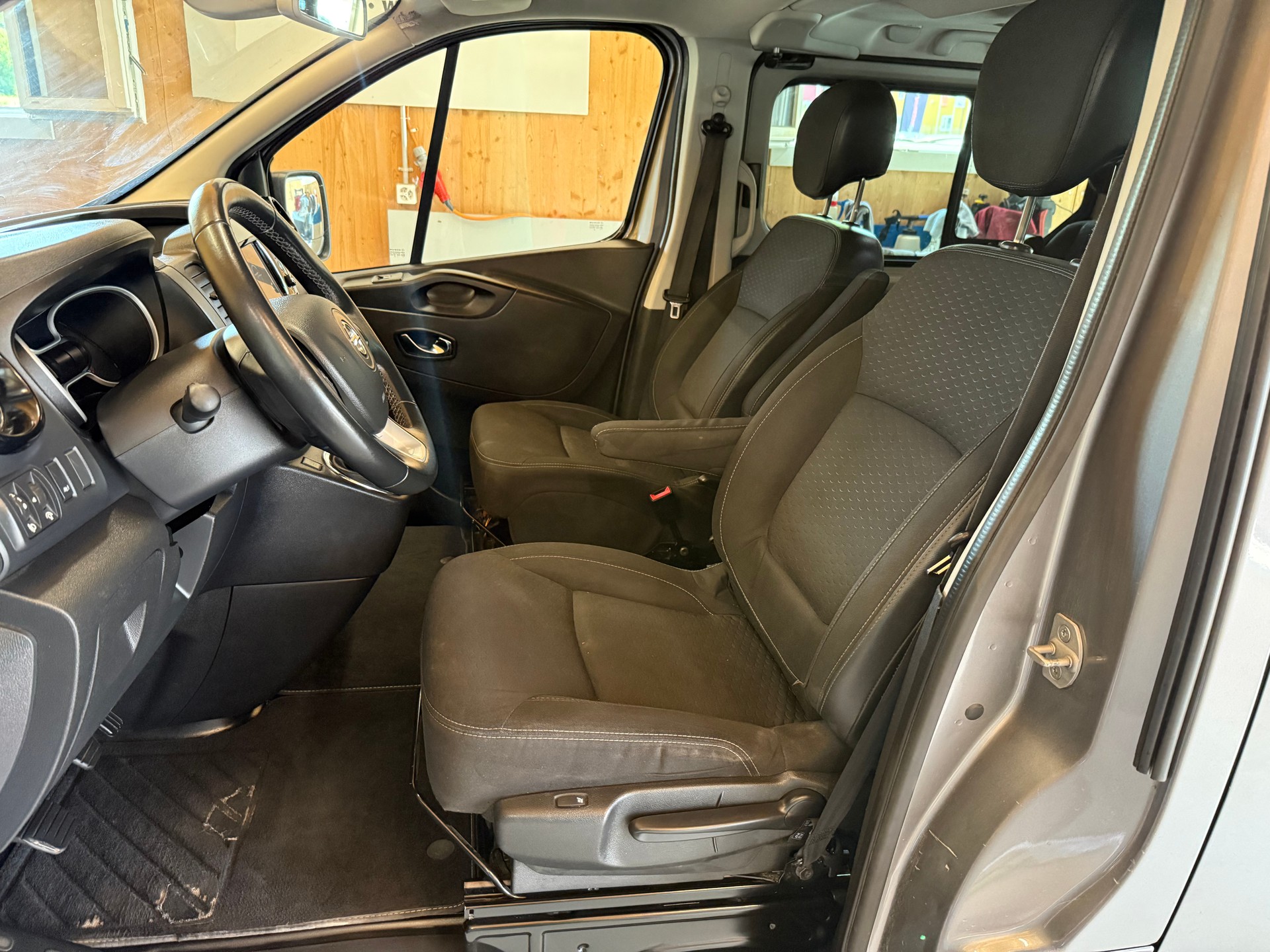 OPEL Vivaro 1.6CDTI Tourer 2.7t L2H1-image-6