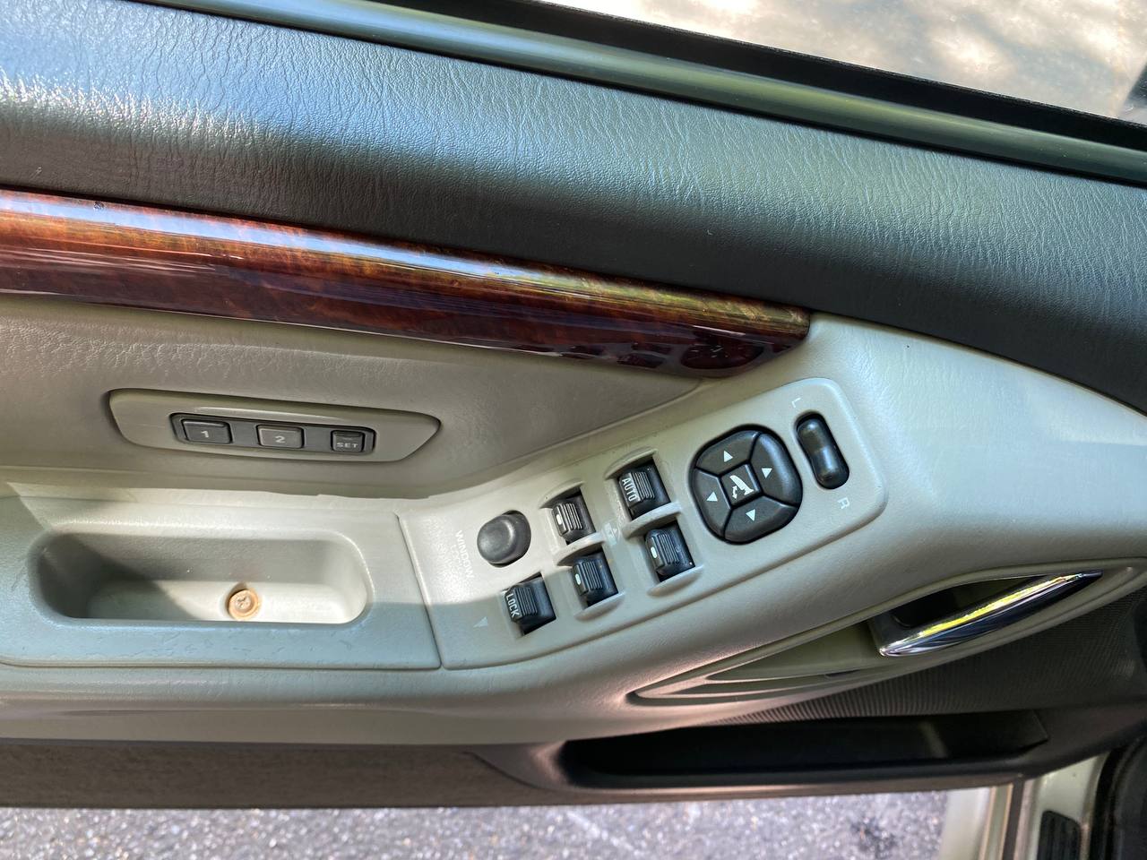 JEEP Grand Cherokee 4.7 Overland Automatic Avec Crochet d'attelage-image-16