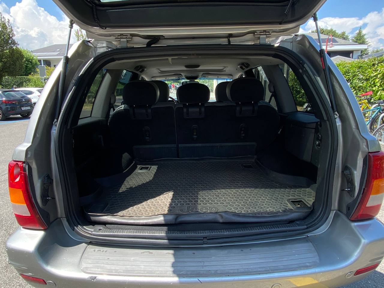 JEEP Grand Cherokee 4.7 Overland Automatic Avec Crochet d'attelage-image-18
