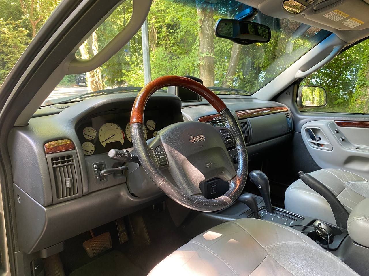 JEEP Grand Cherokee 4.7 Overland Automatic Avec Crochet d'attelage-image-7