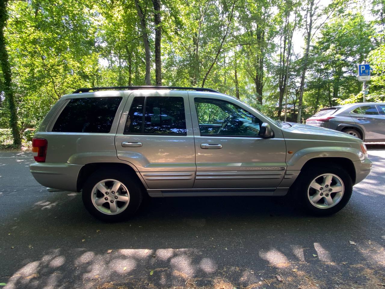 JEEP Grand Cherokee 4.7 Overland Automatic Avec Crochet d'attelage-image-5