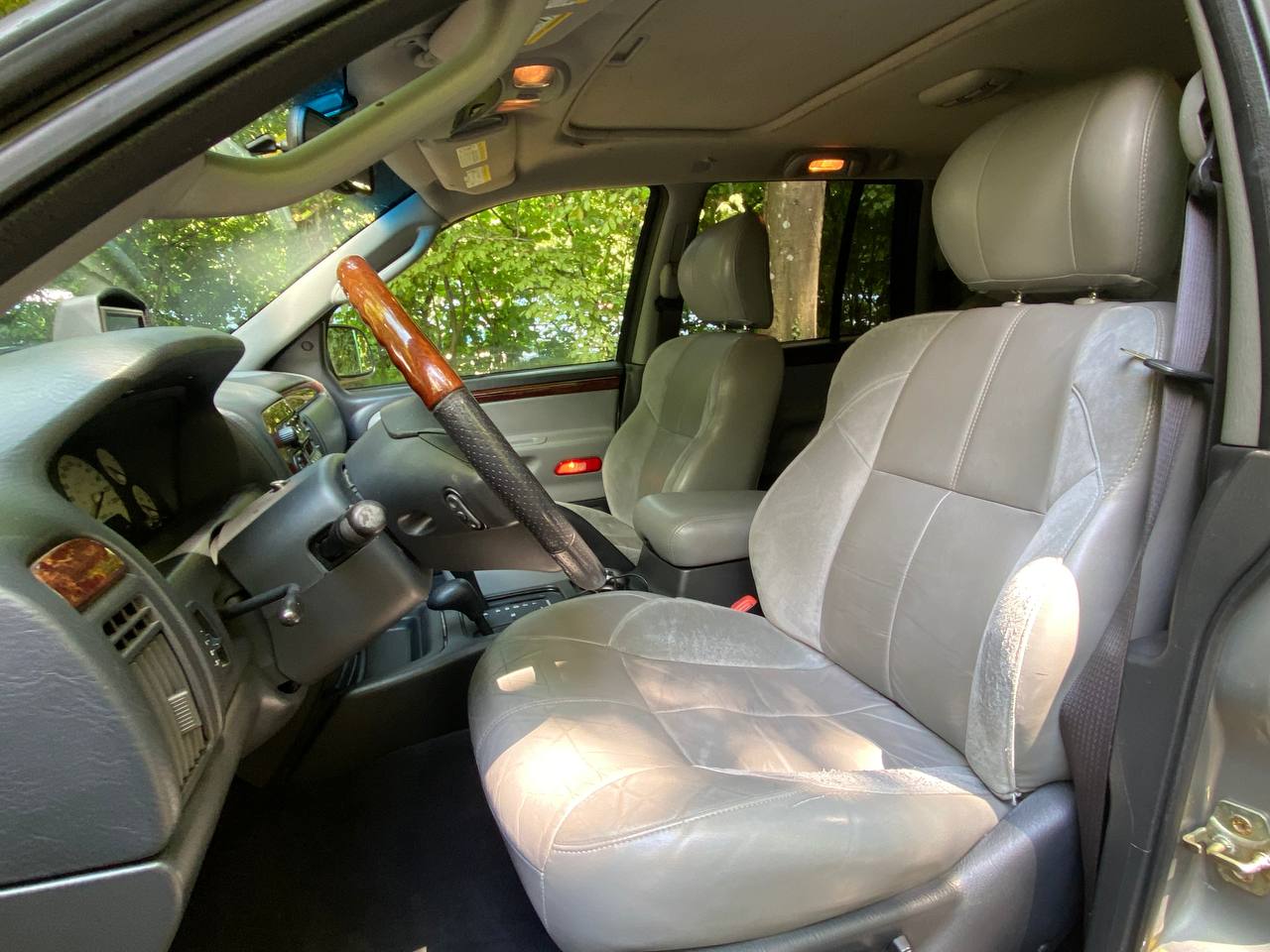JEEP Grand Cherokee 4.7 Overland Automatic Avec Crochet d'attelage-image-14